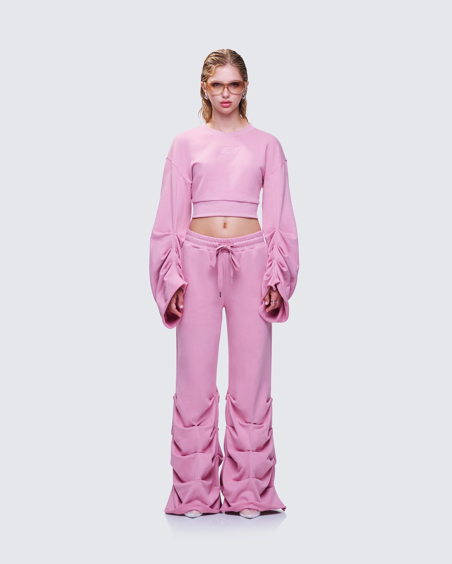 Una Sweat Set model front
