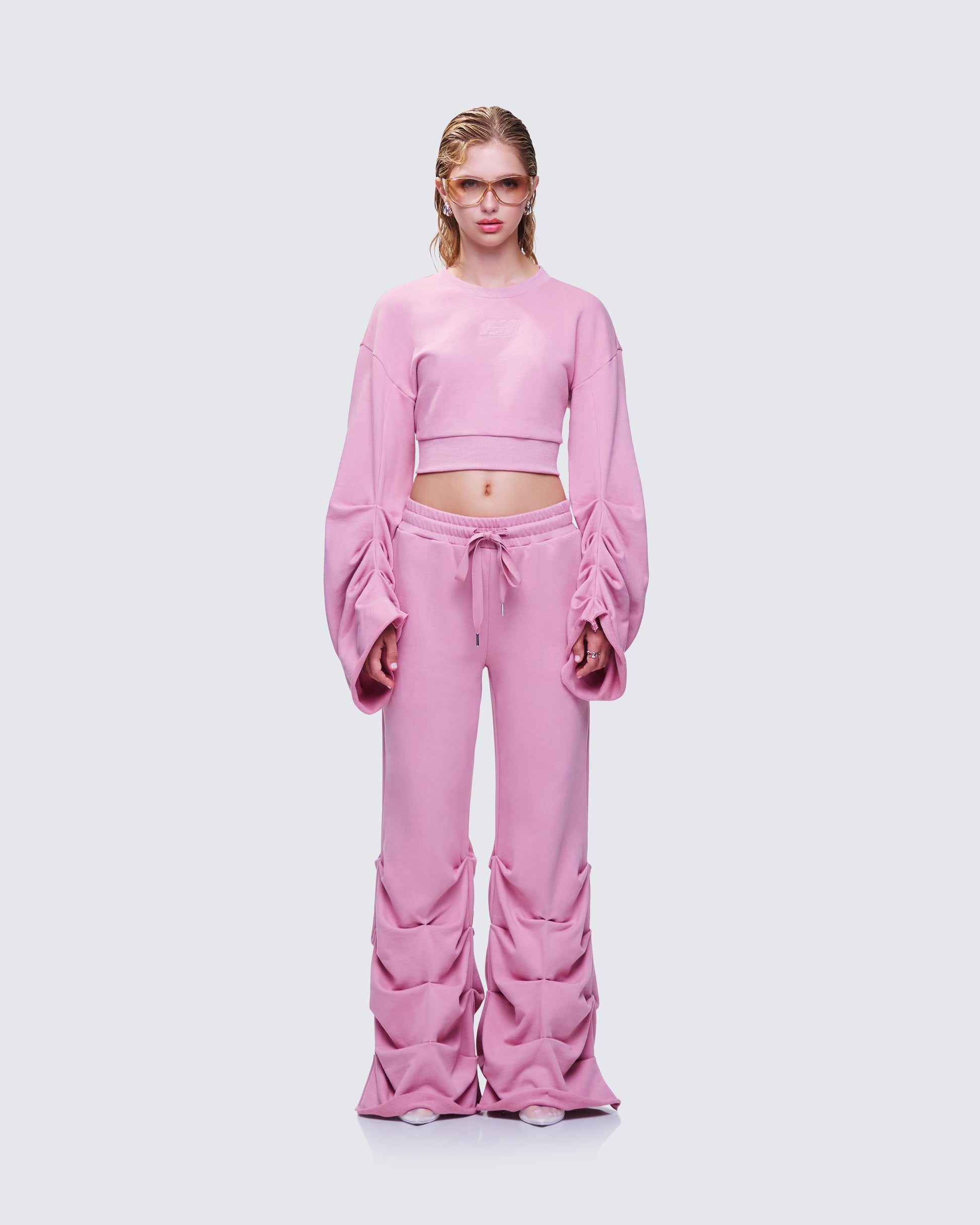 Una Sweat Set model front