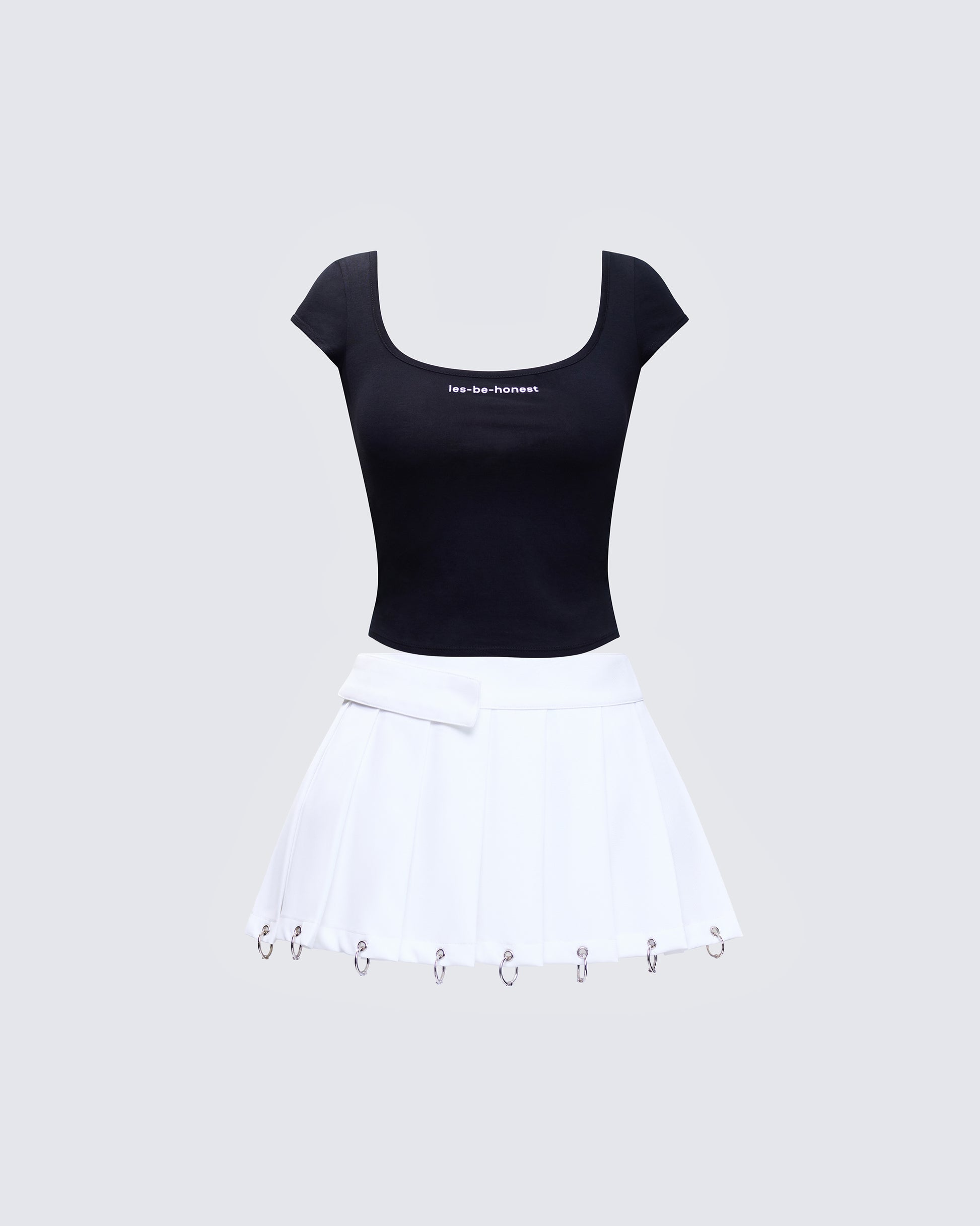 Levi Black Pleated Set product front