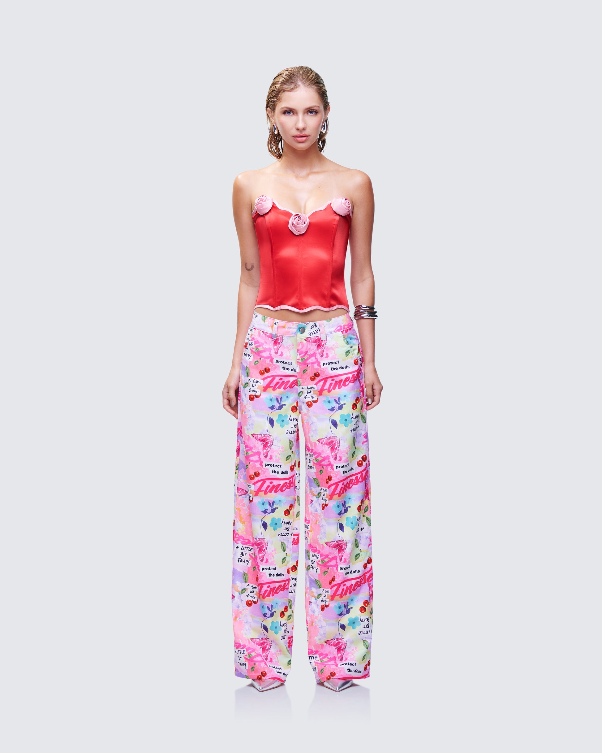 Tove Rose Set model front