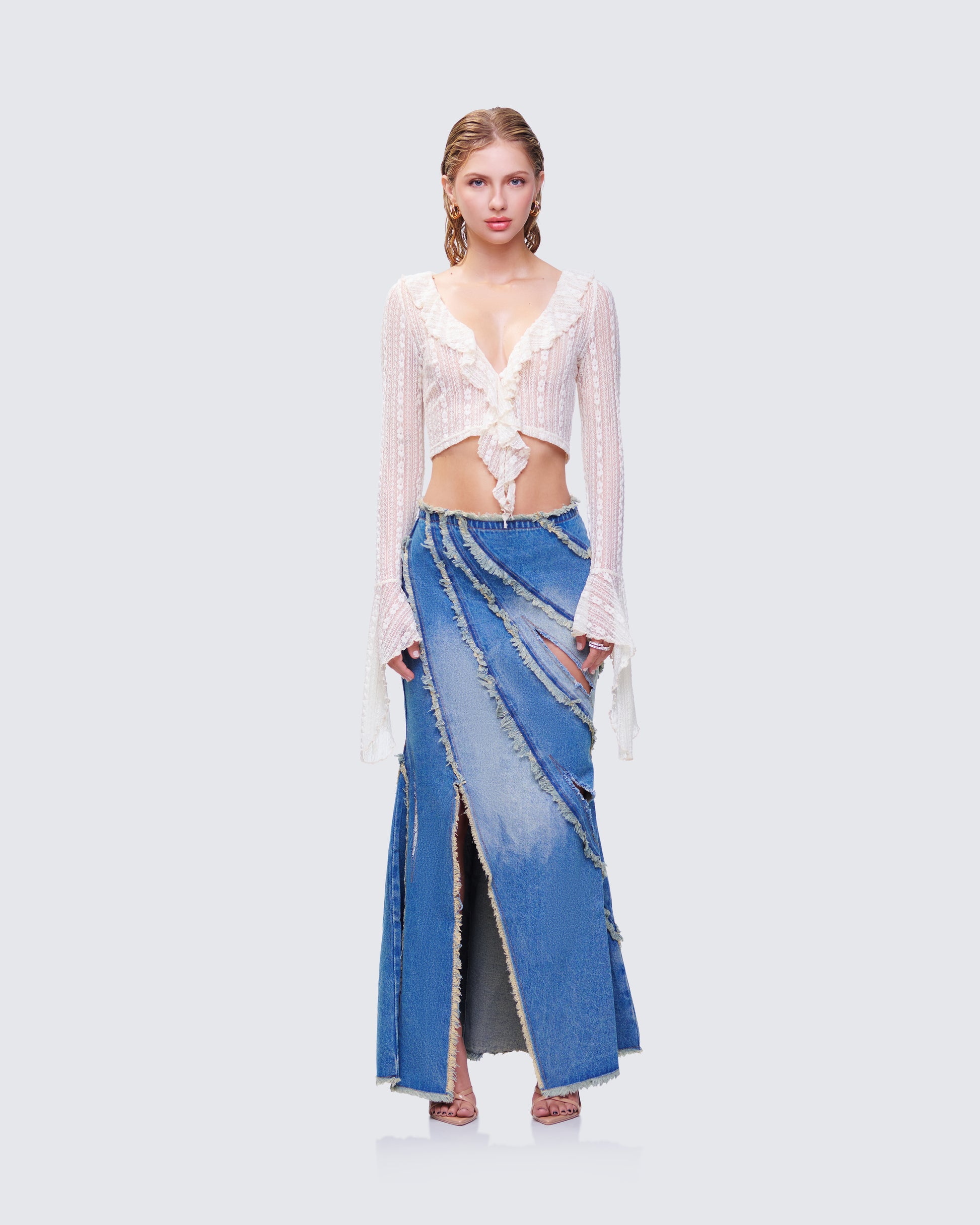 Maeve Frayed Set model front