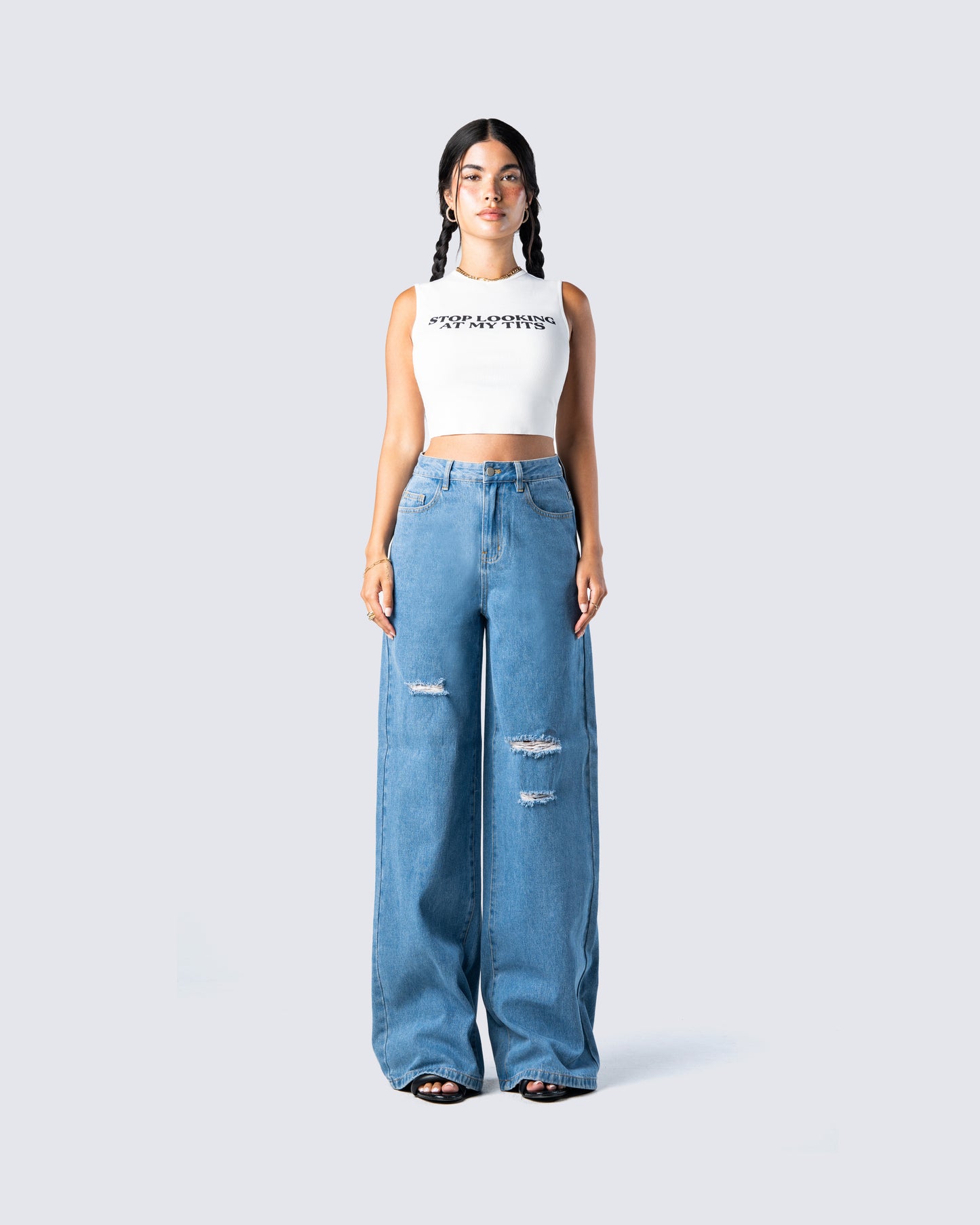 Nicolette Notable Set model front