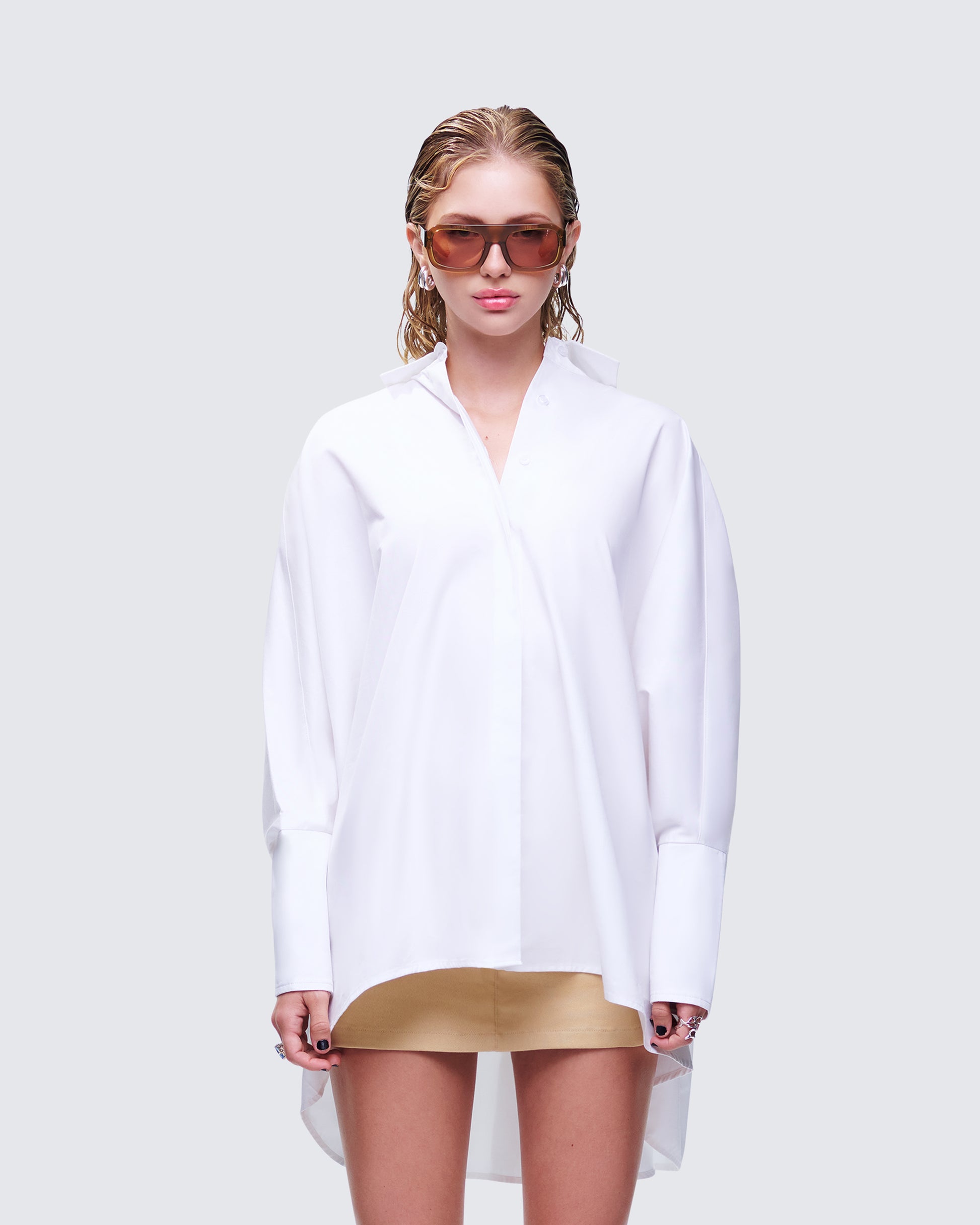 Hesper White Box Cut Shirt model front