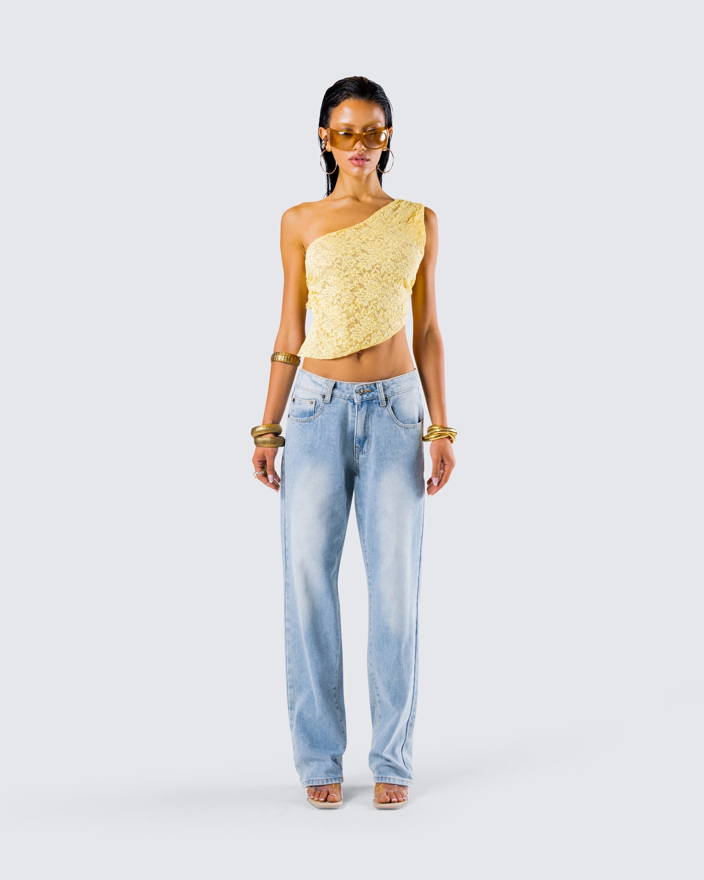 Achara Lace Set model front