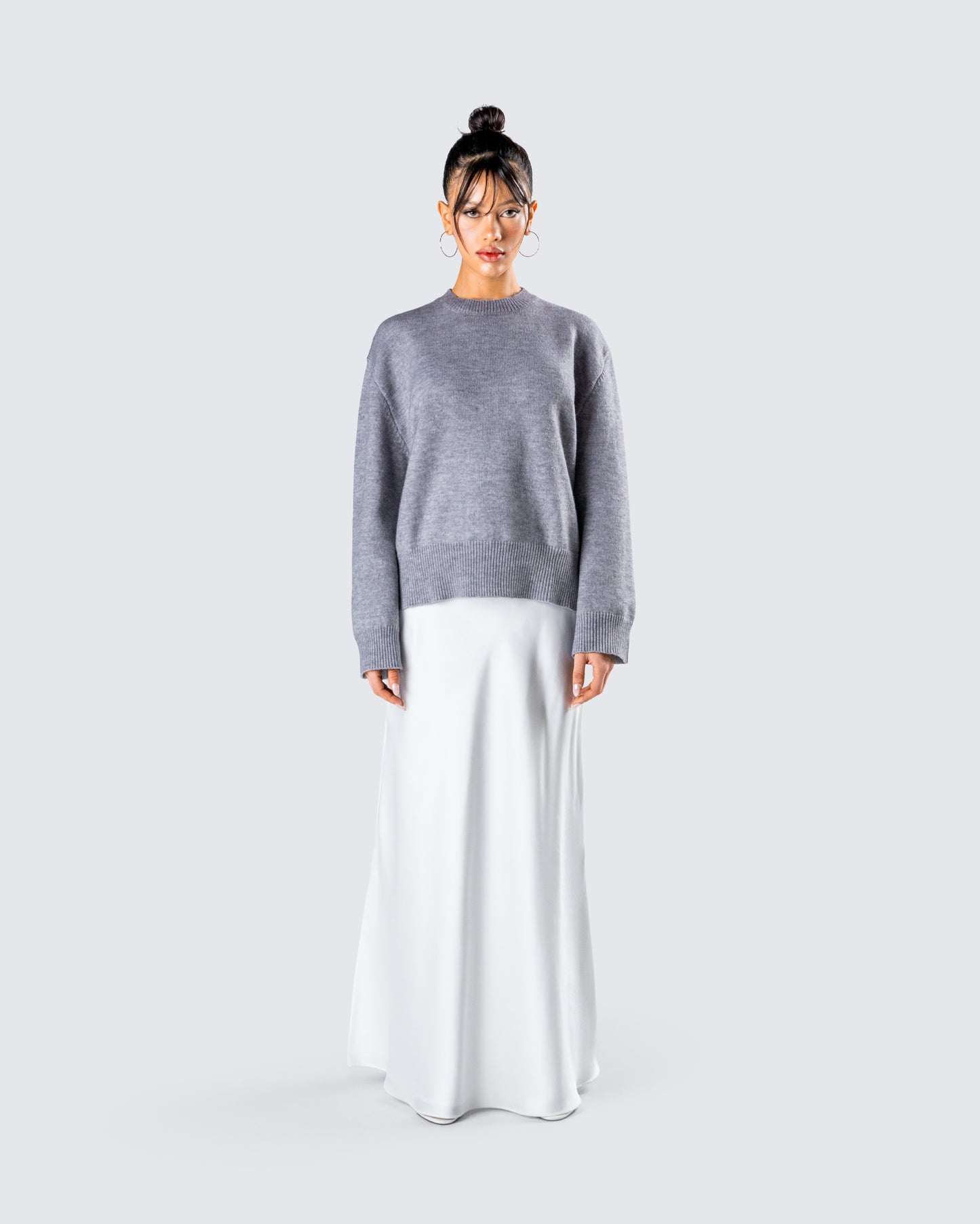 Amalie Sweater Set model front