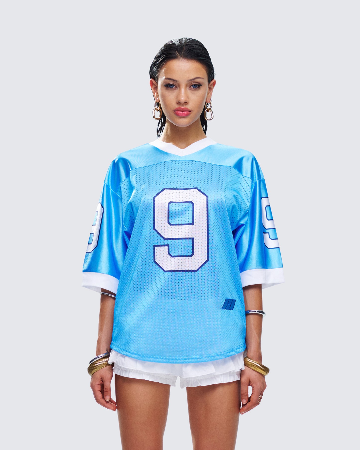 Amia Blue Graphic Sports Jersey Top model front