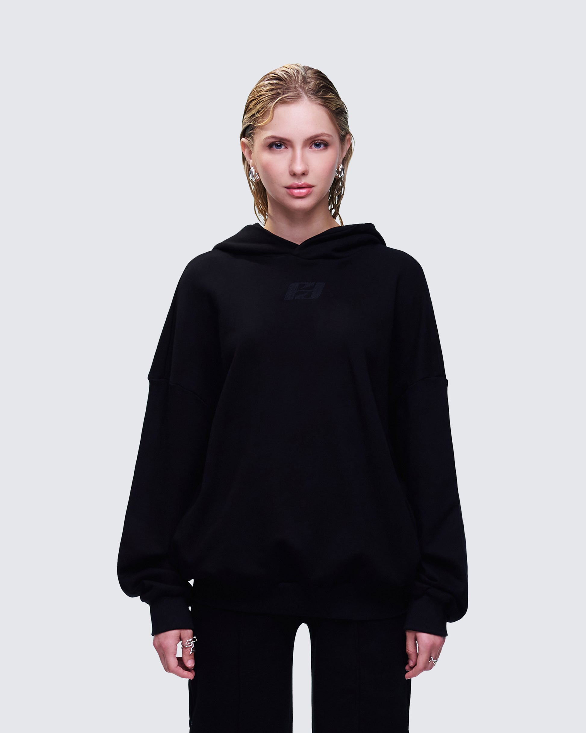 Azariah Black Oversized Hoodie Top model front