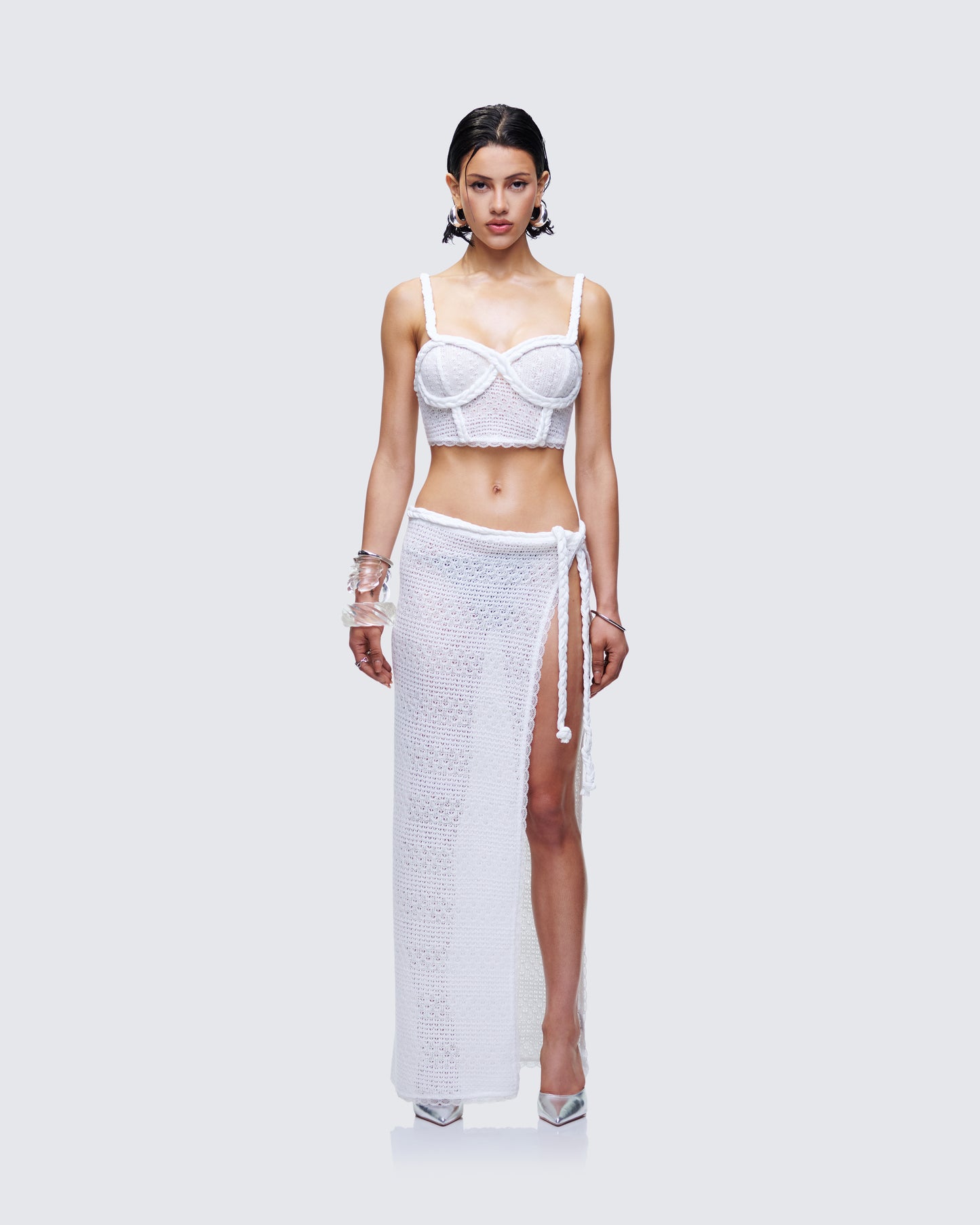 Azra Ivory Set model front