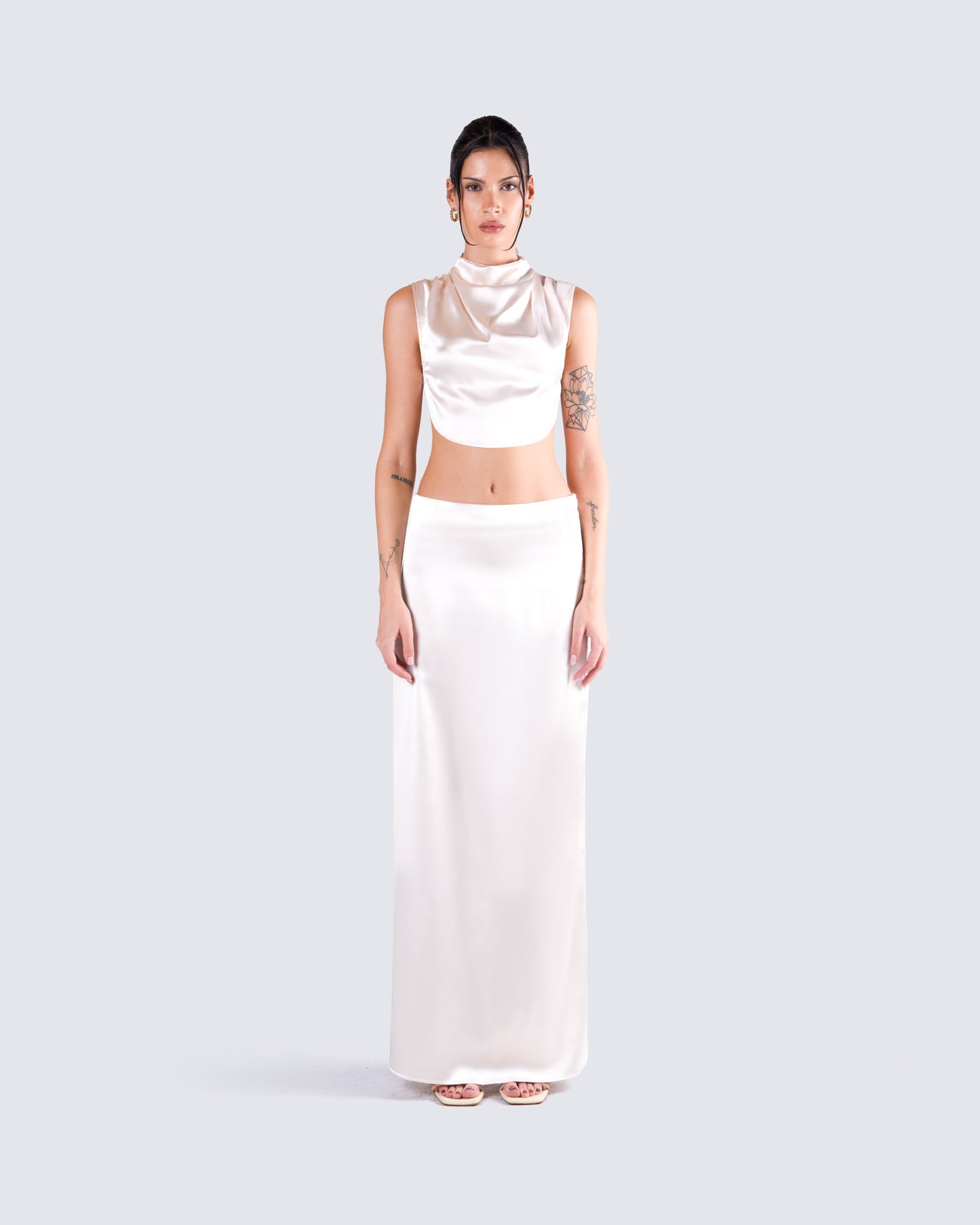 Amal Cream Cropped Top model front