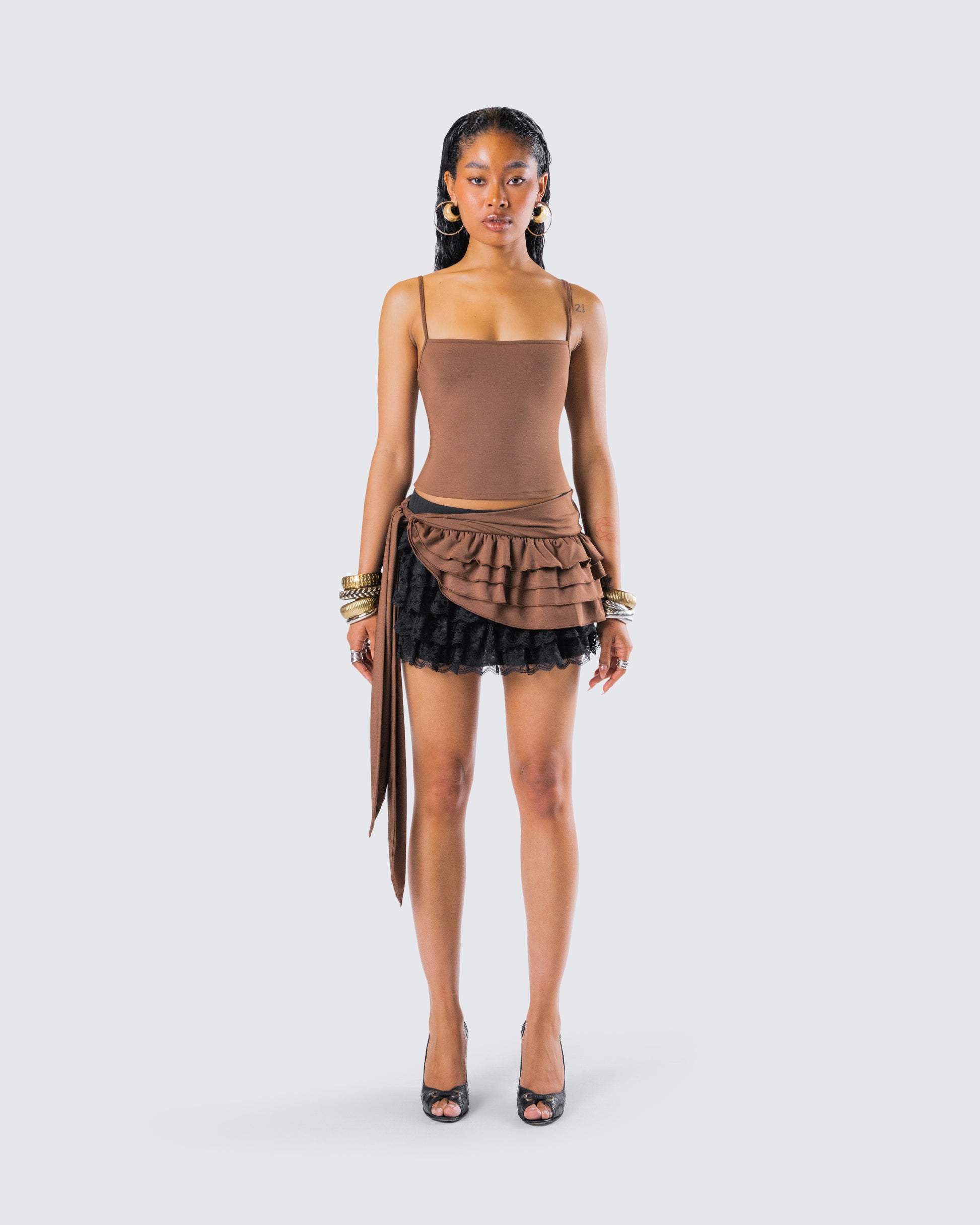 Dovie Cocoa Ruffle Set model front