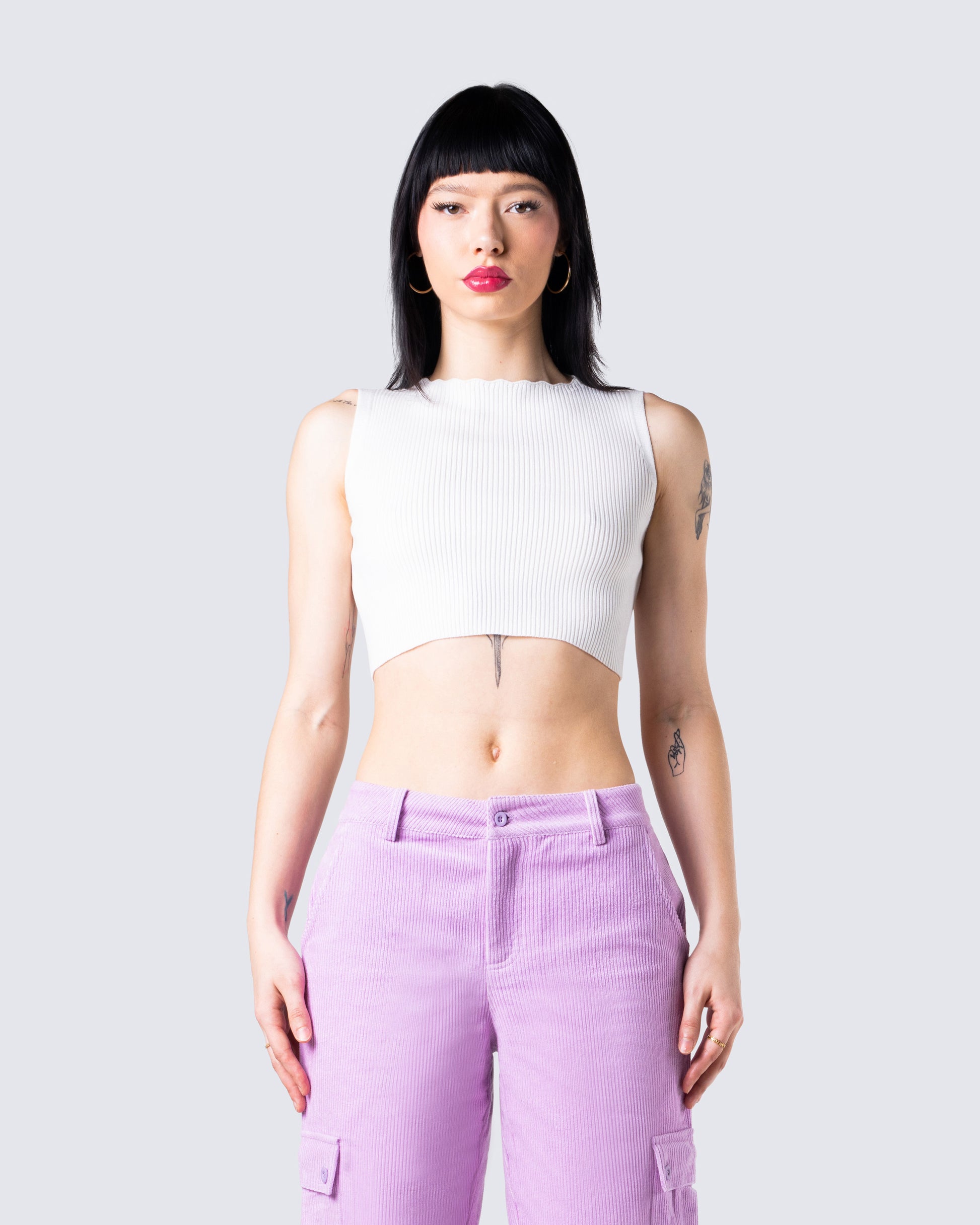 Vita White Cropped Tank model front