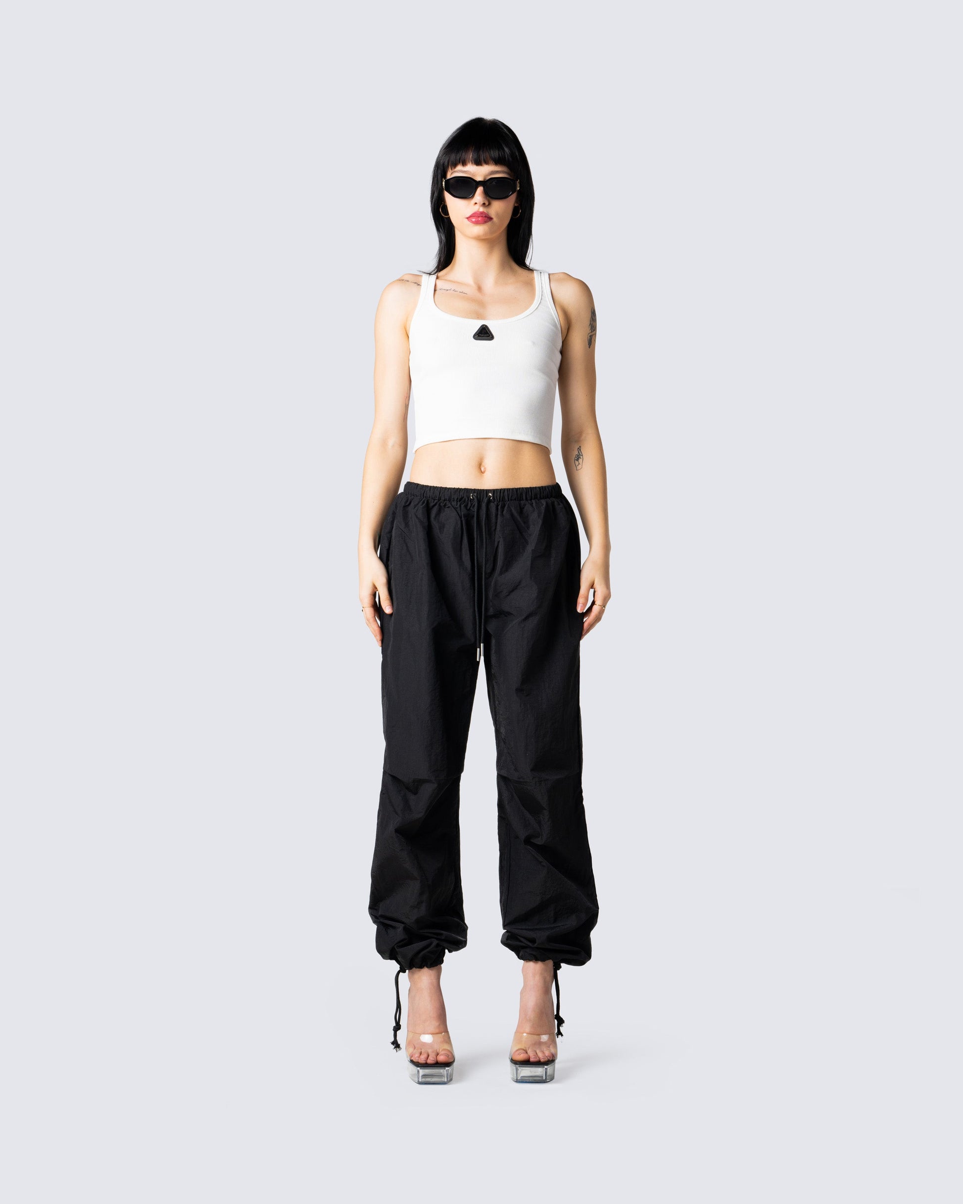 Ezra Effortless Set model front