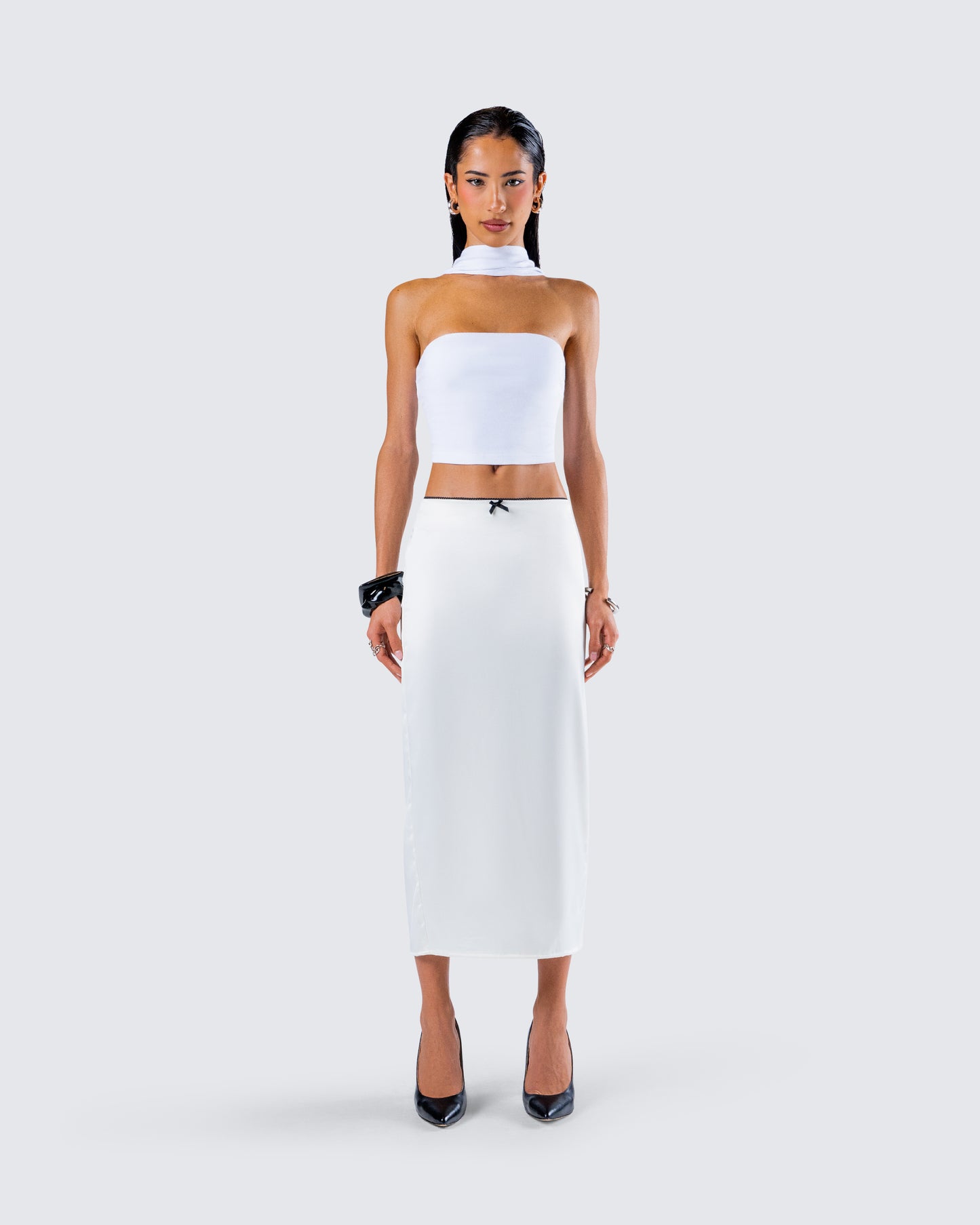 Briar Ruffle Set model front