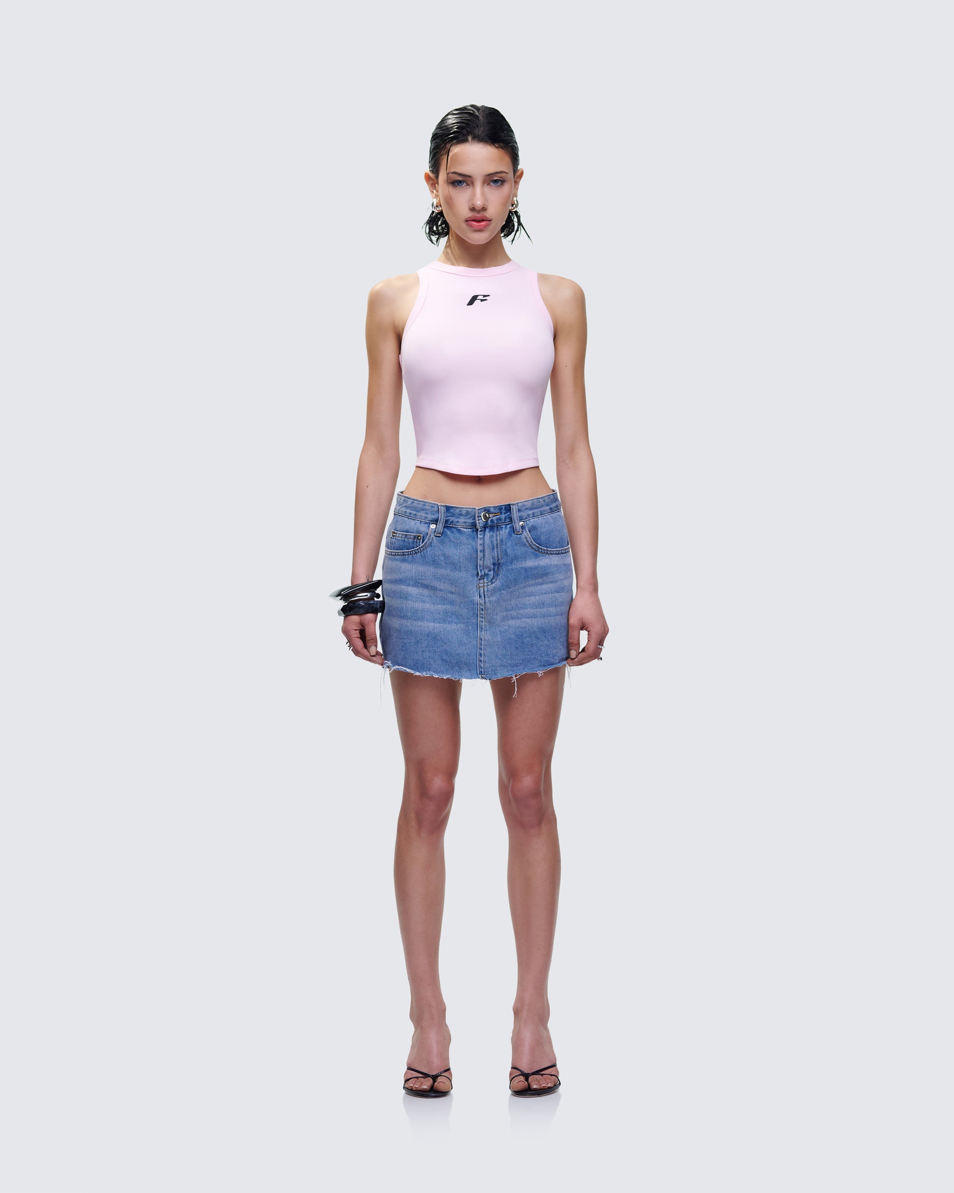 Enid Mini Set model front