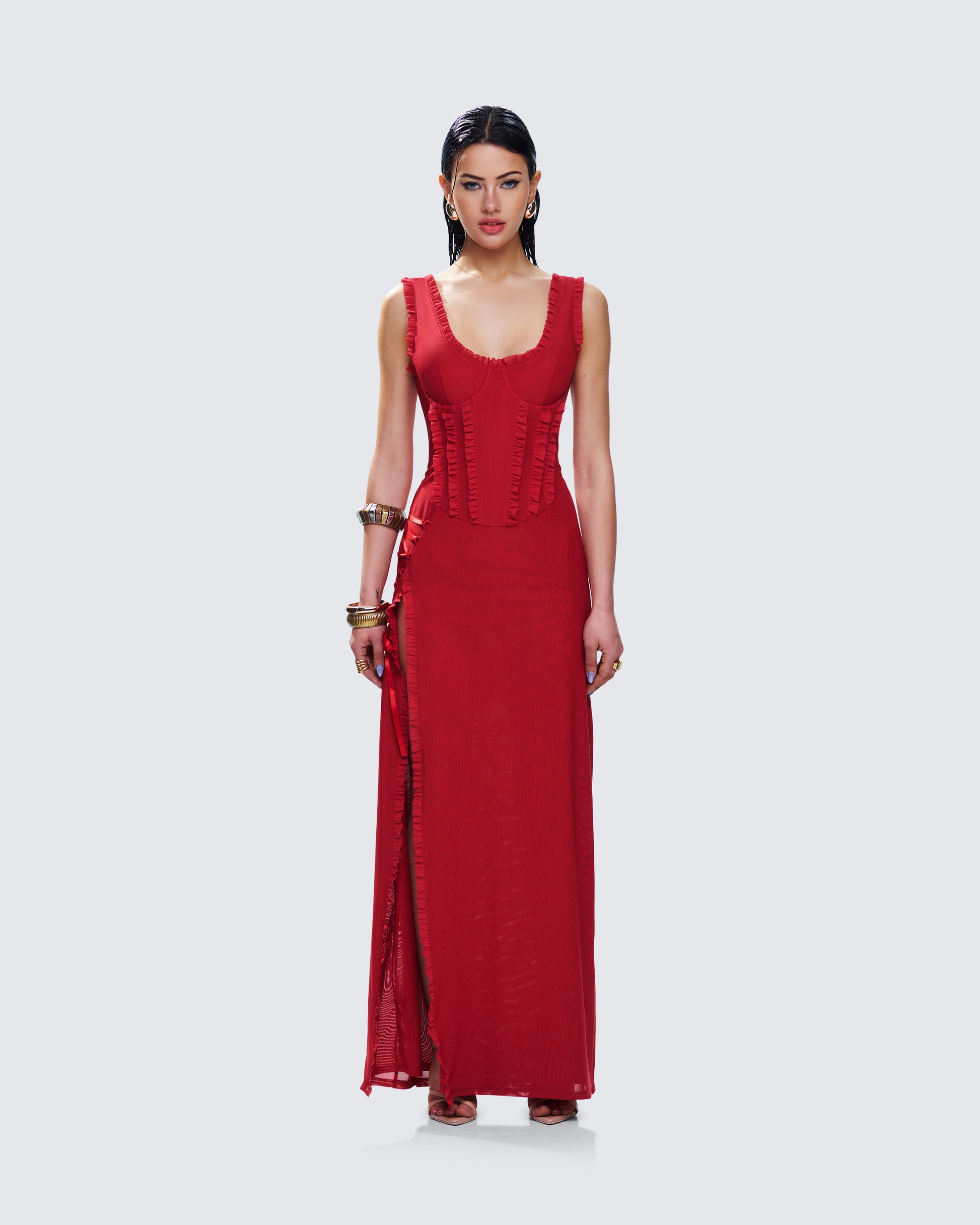 Kimoni Red Ruffle Corset Maxi Dress model front