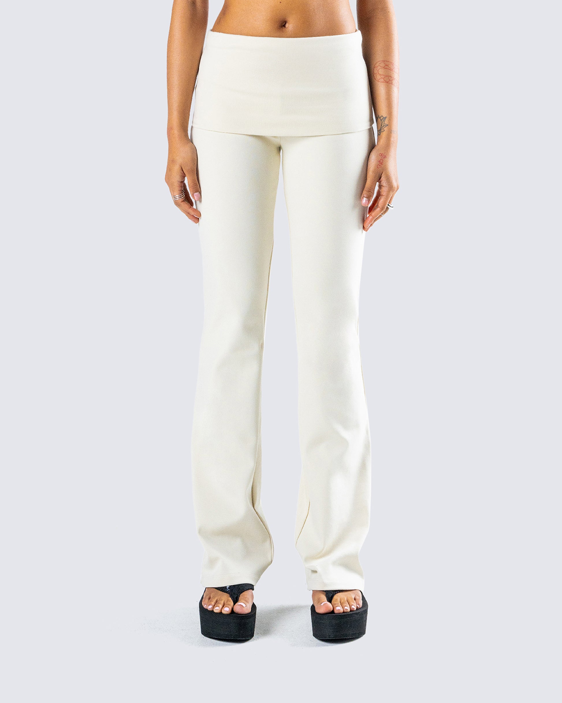 Leia Cream Foldover Legging model front
