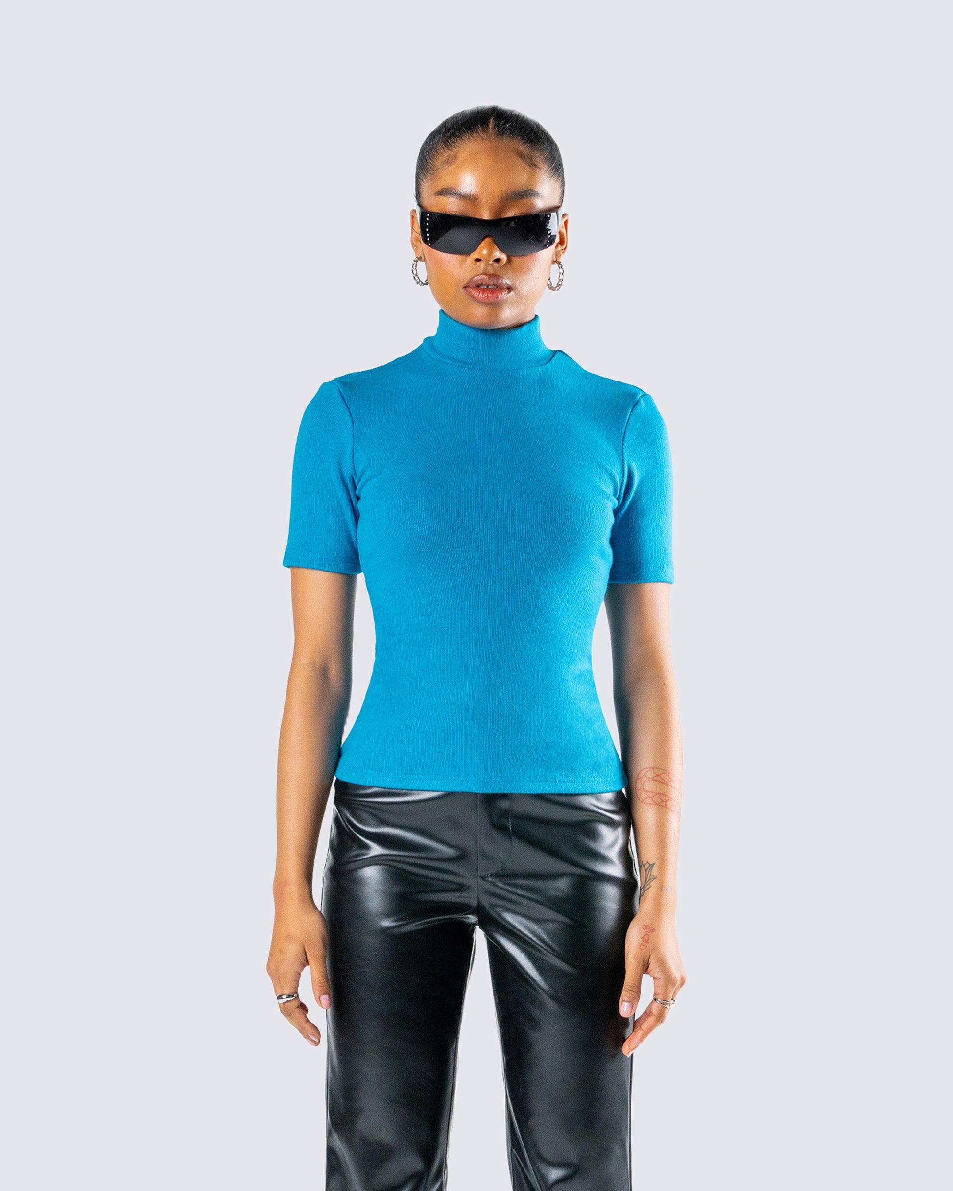 Maz Turquoise Rib Mock Neck Top model front
