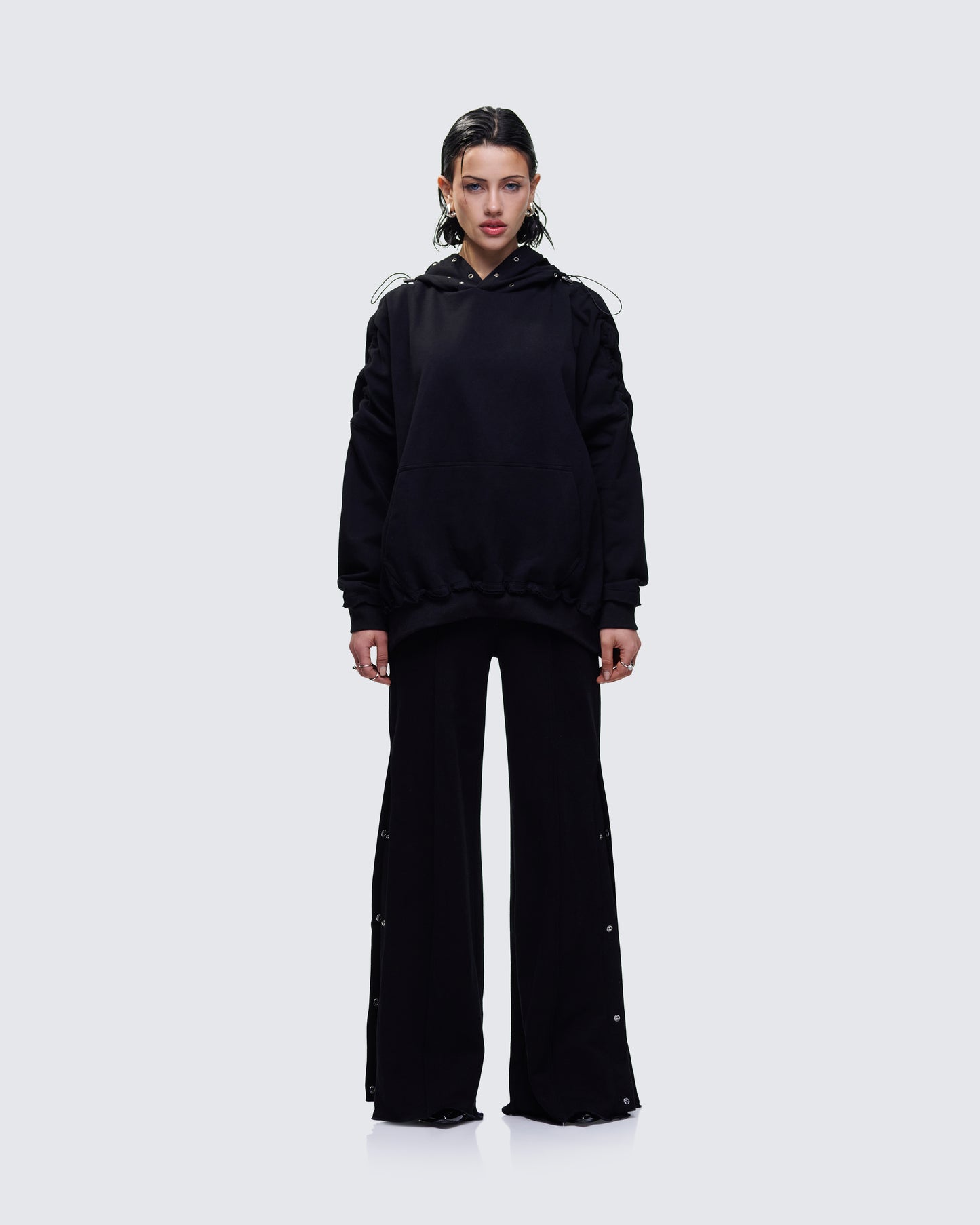 Nerea Sweat Set model front