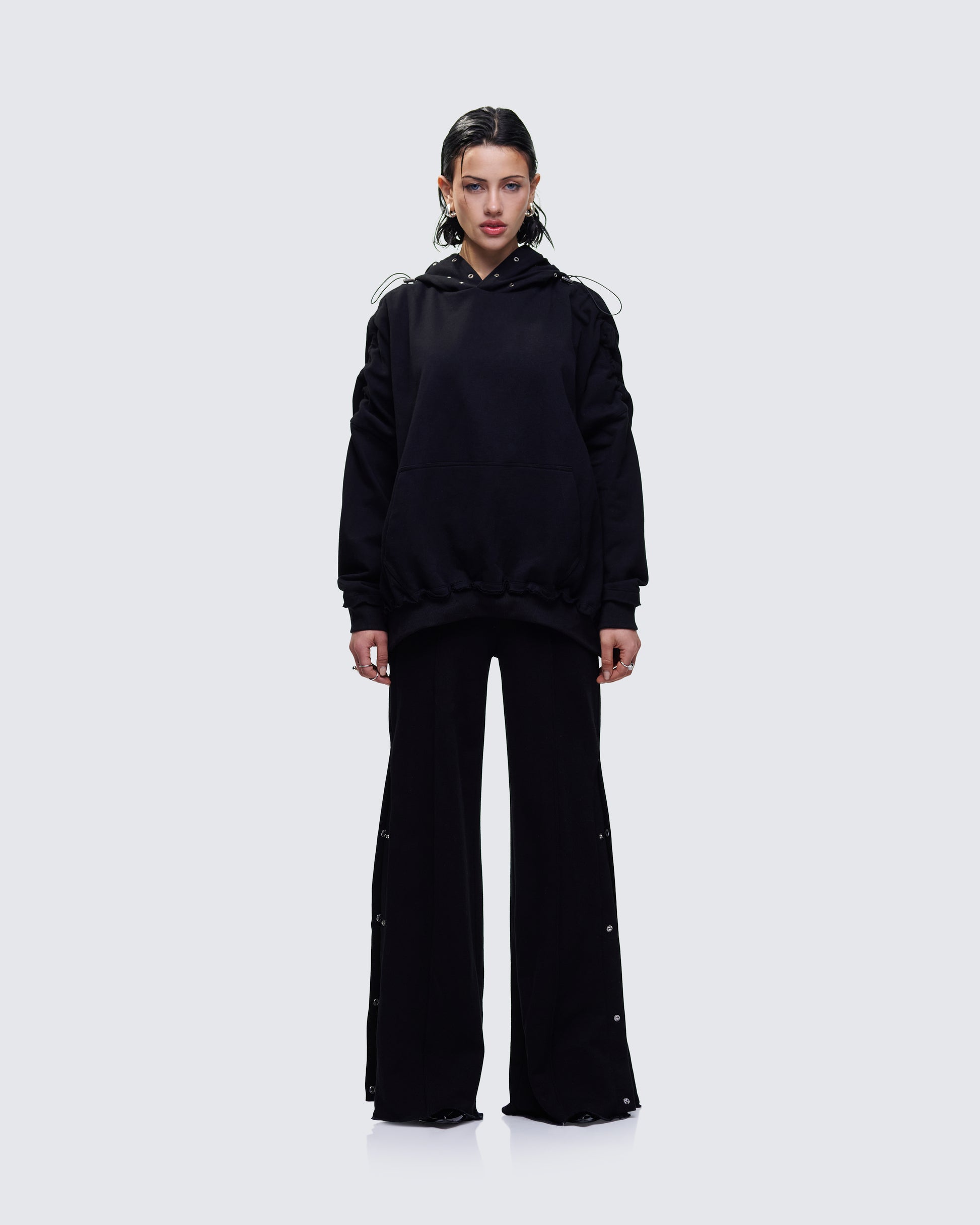 Nerea Sweat Set model front