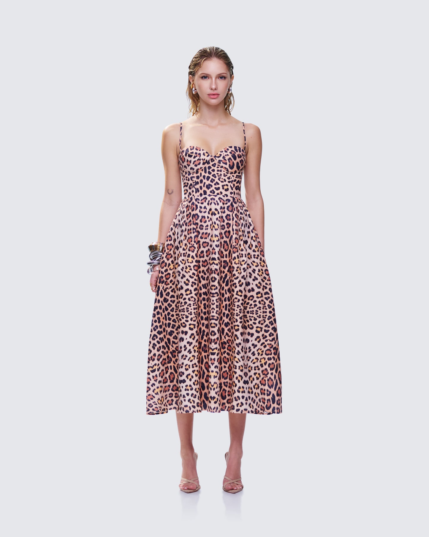 Novella Leopard Print Midi Dress model front