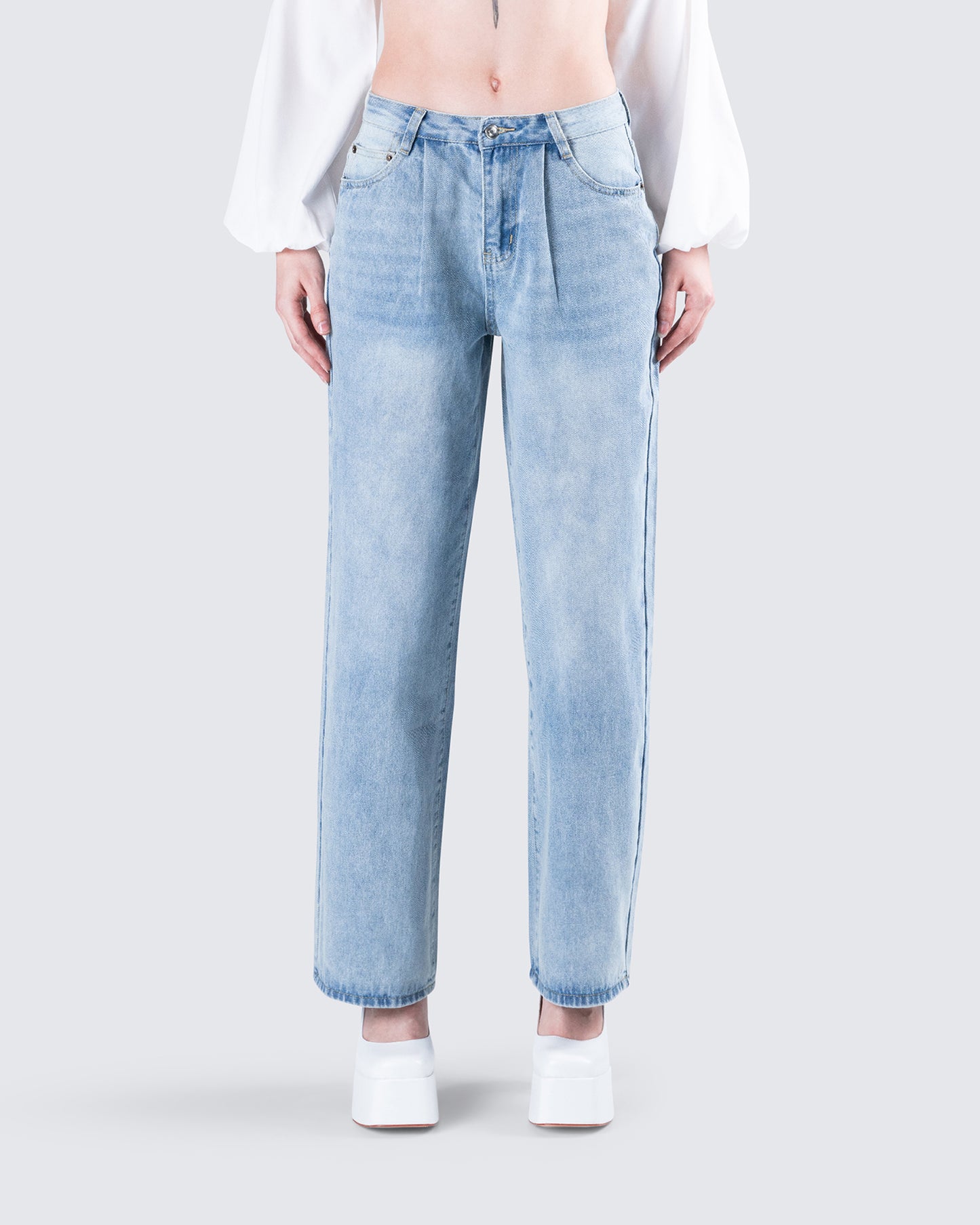 Rahel Blue Denim Pleat Jean model front