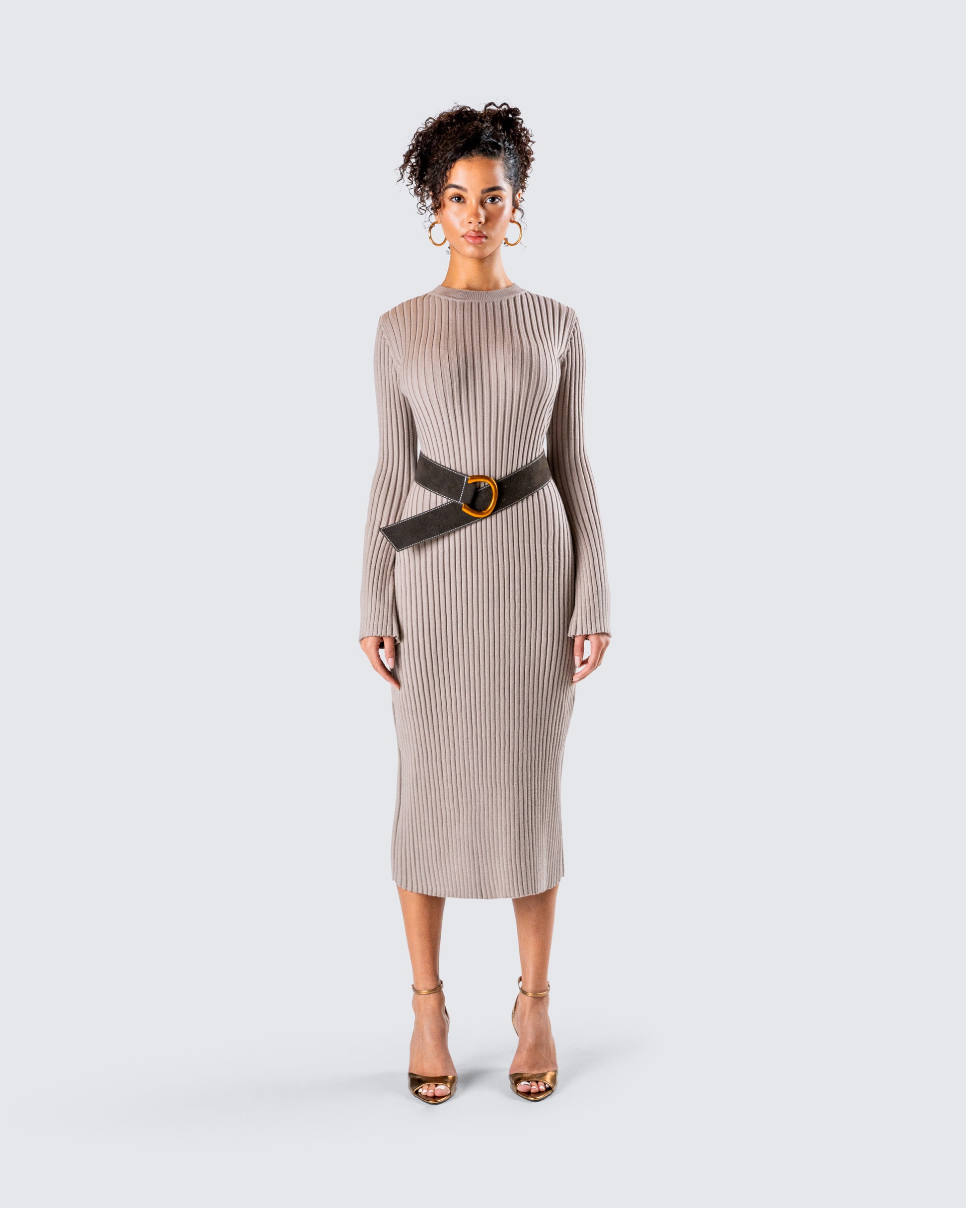 Rejina Belted Set model front