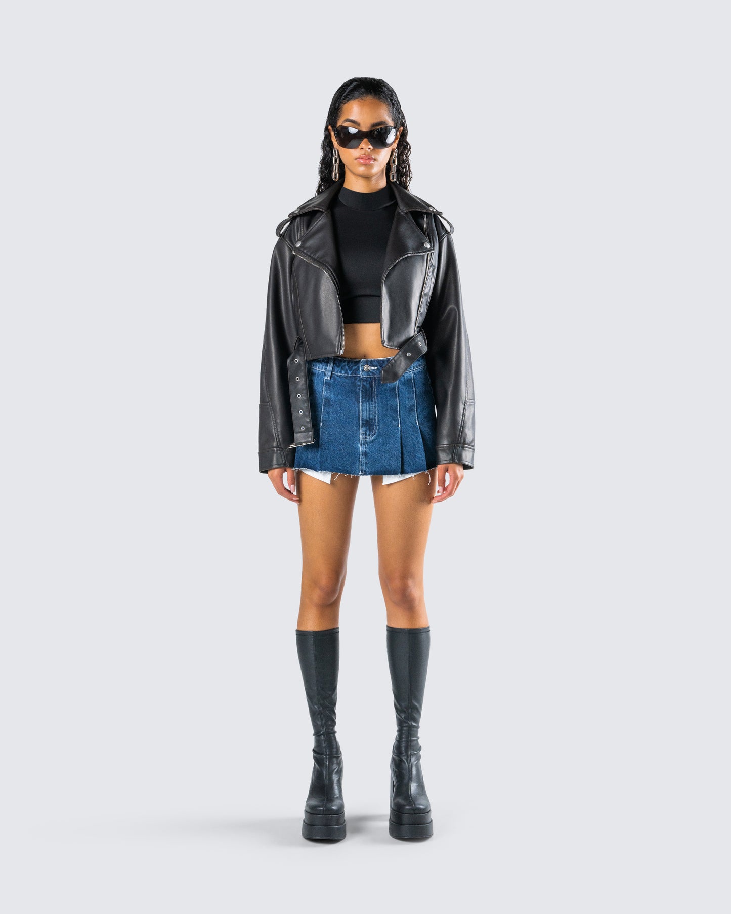 Robyn Vegan Leather Set model front