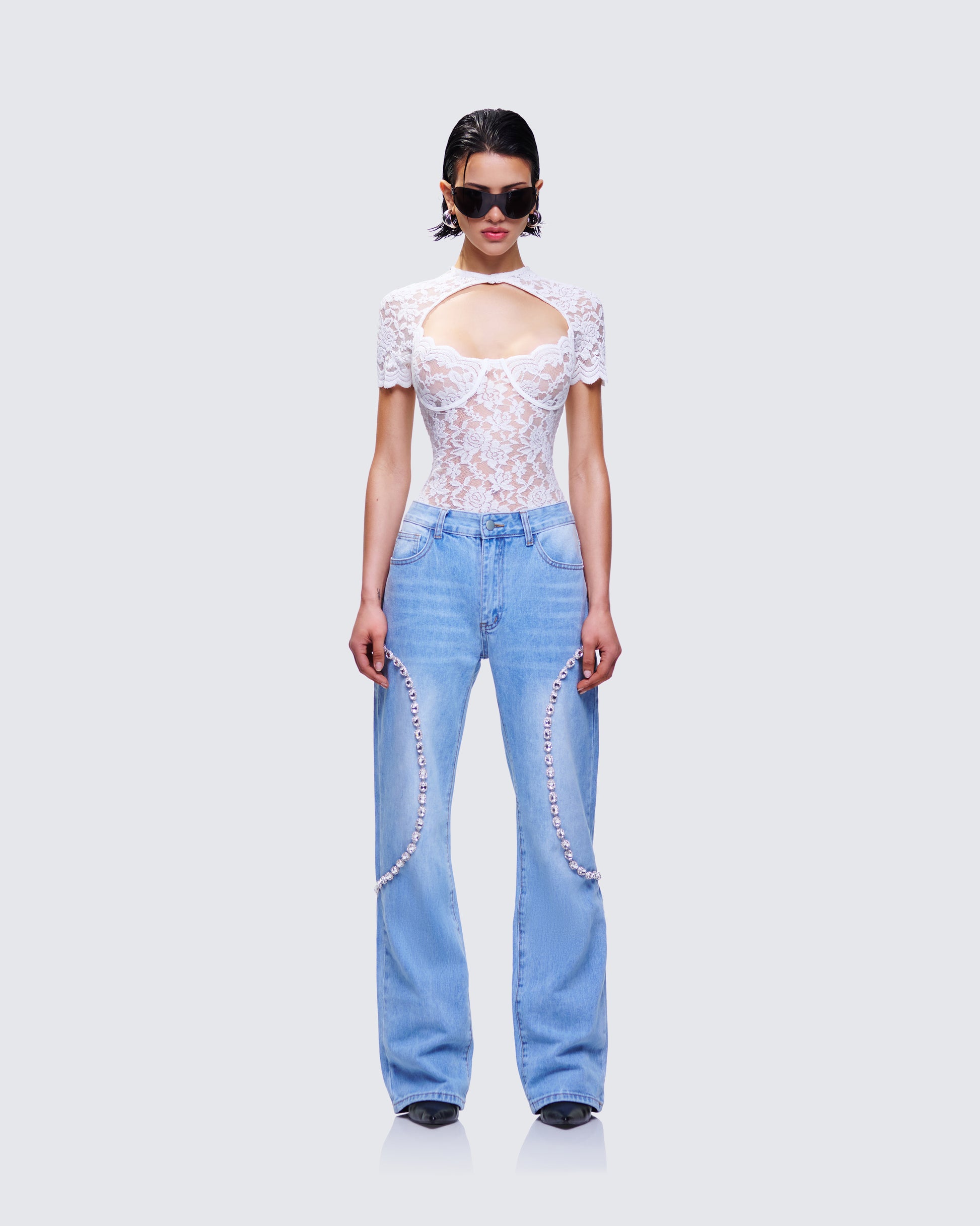 Romona Diamond Set model front