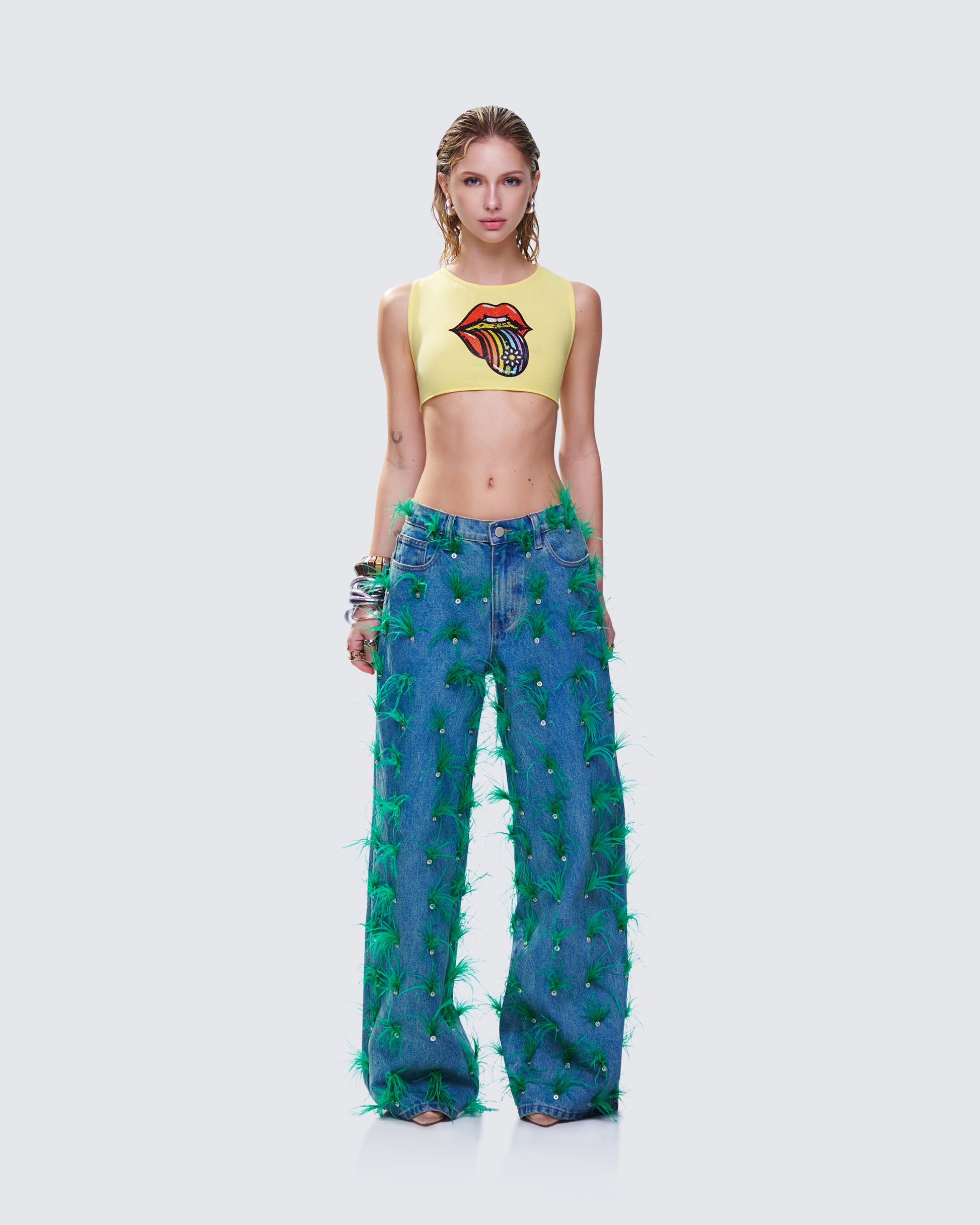 Rubina Feather Set model front