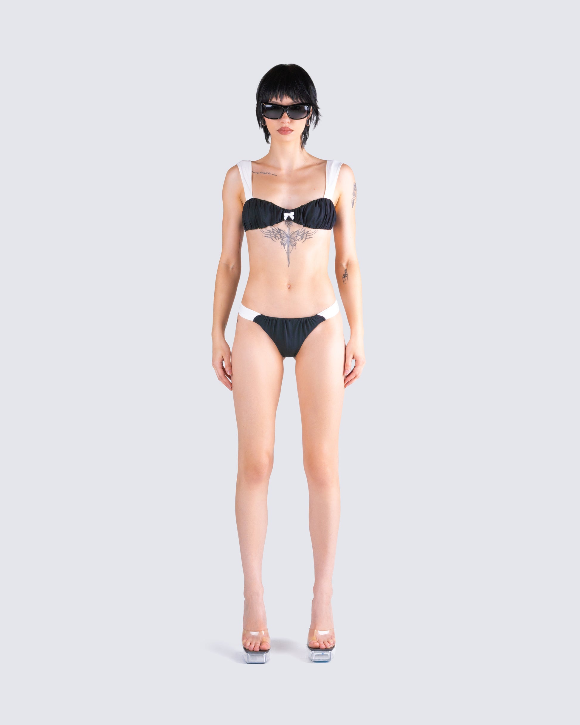 Taika Temptatious Set model front
