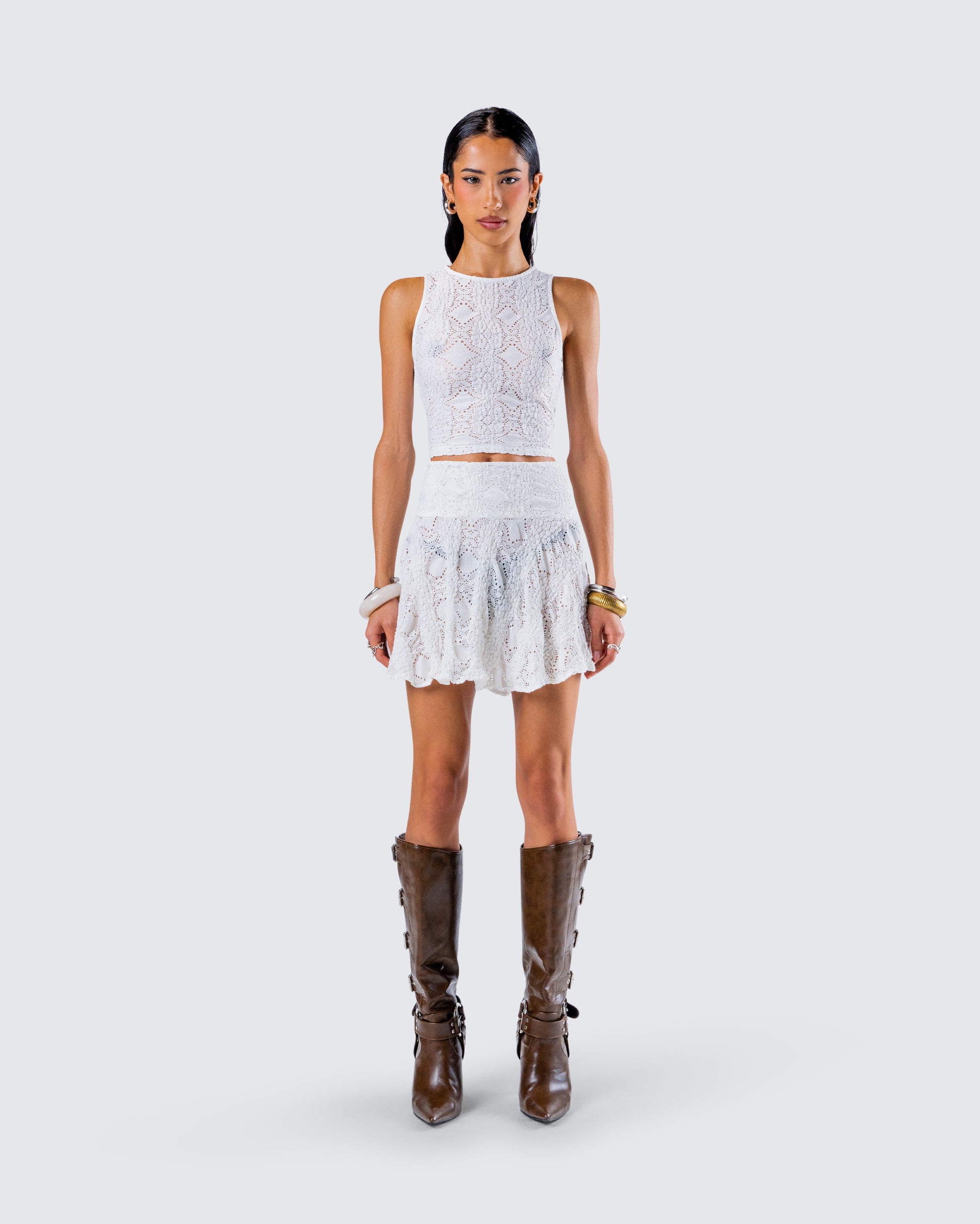 Teya White Boho Set model front