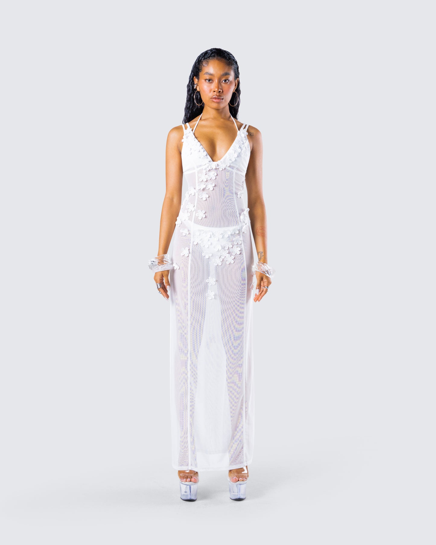 Twyla White Floral Set model front