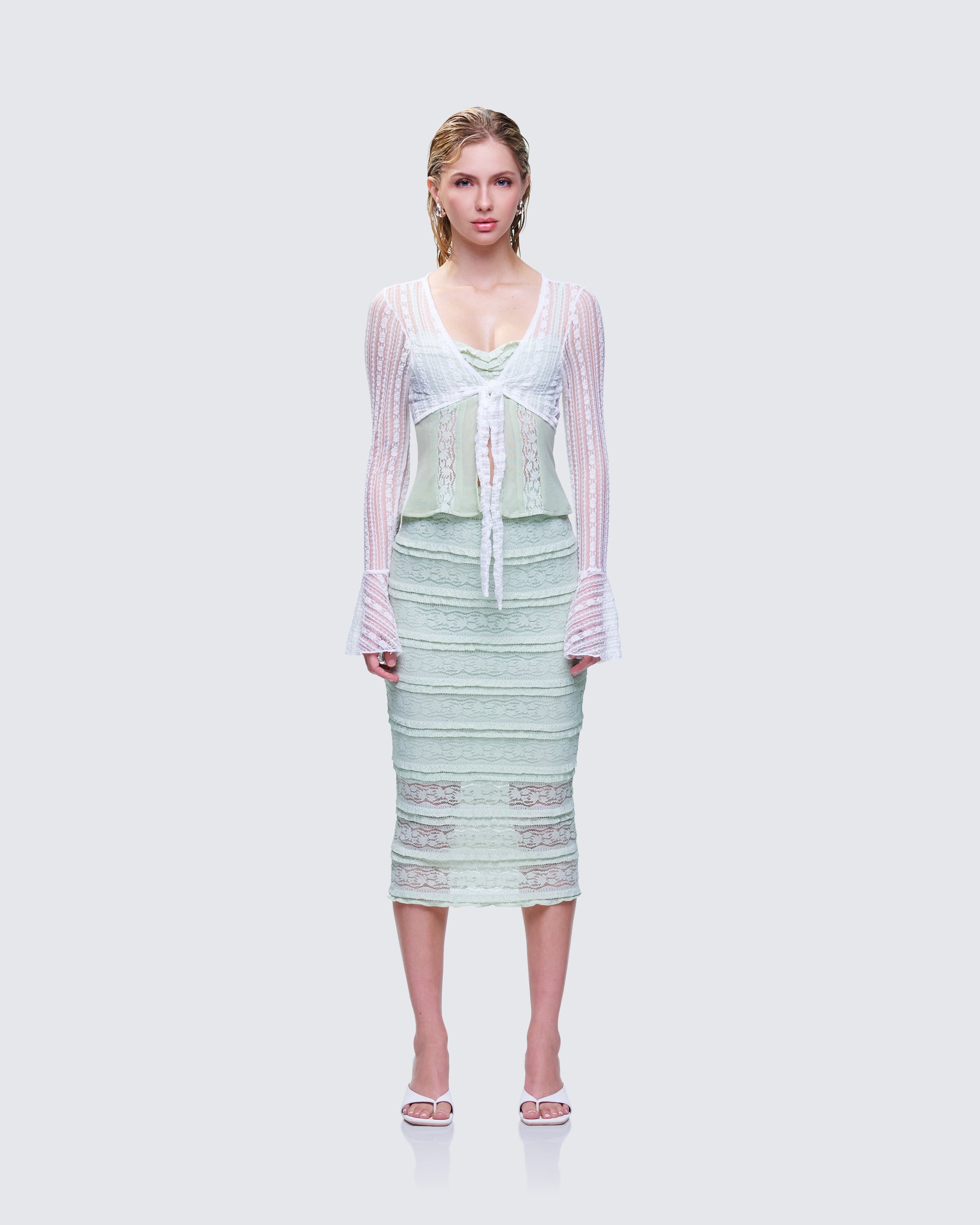Ursuline Lace Set model front