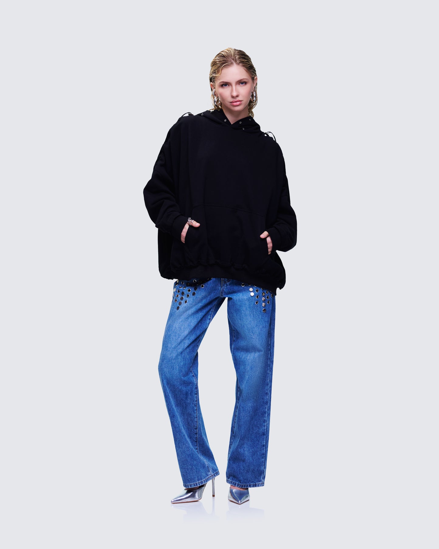 Vanora Chill Set