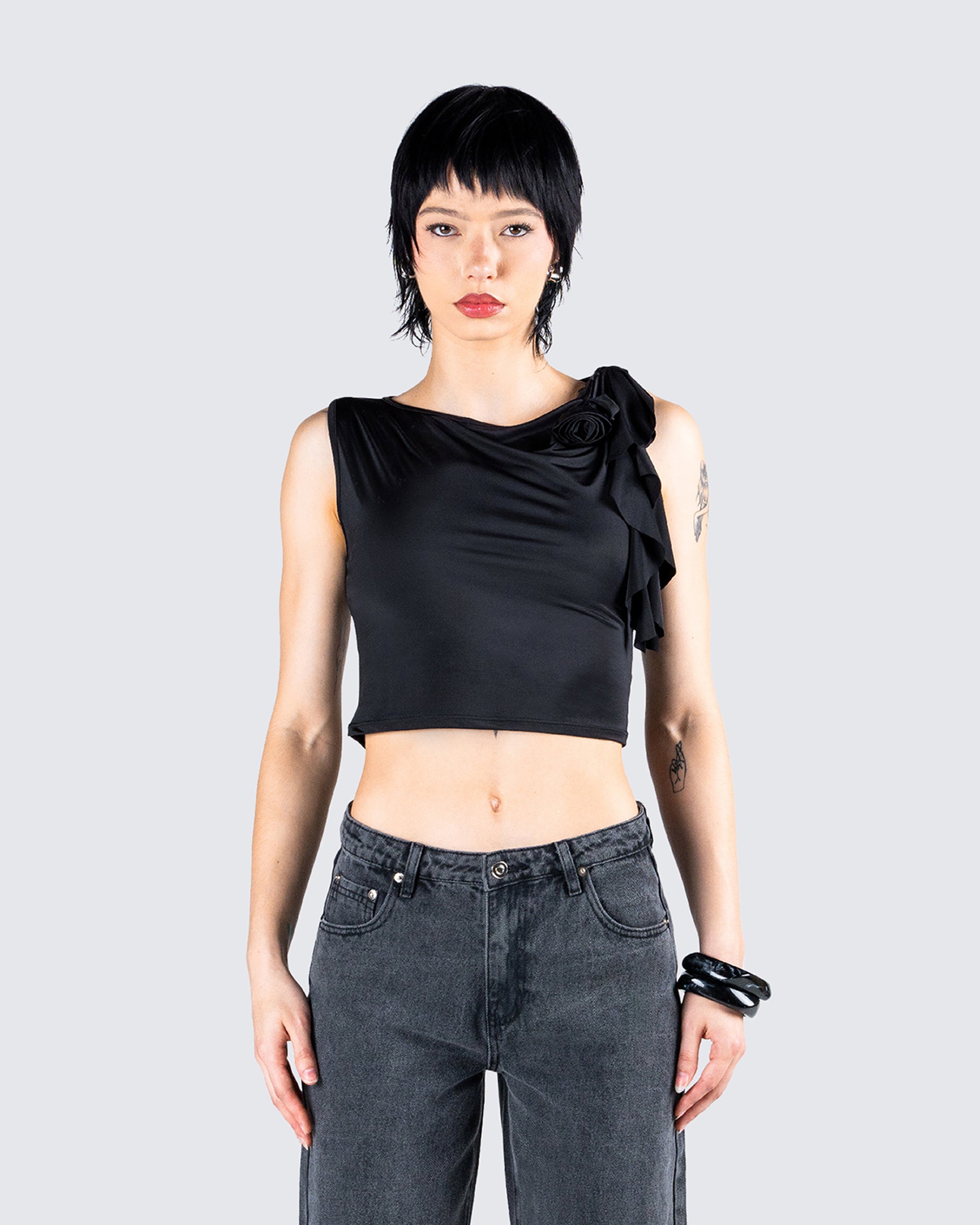 Veeti Black Jersey Crop Top model front