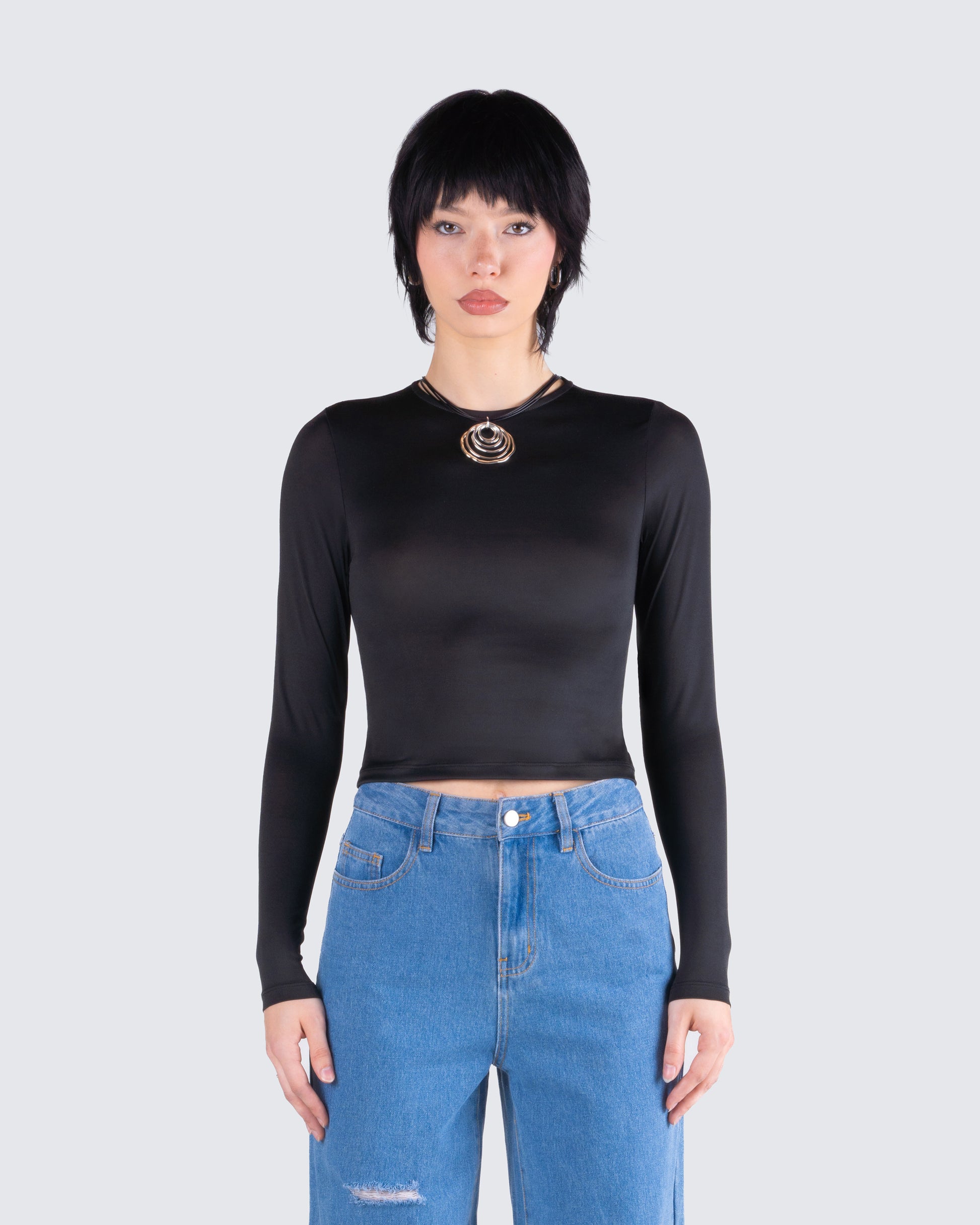 Vivi Black Jersey Long Sleeve Top model front