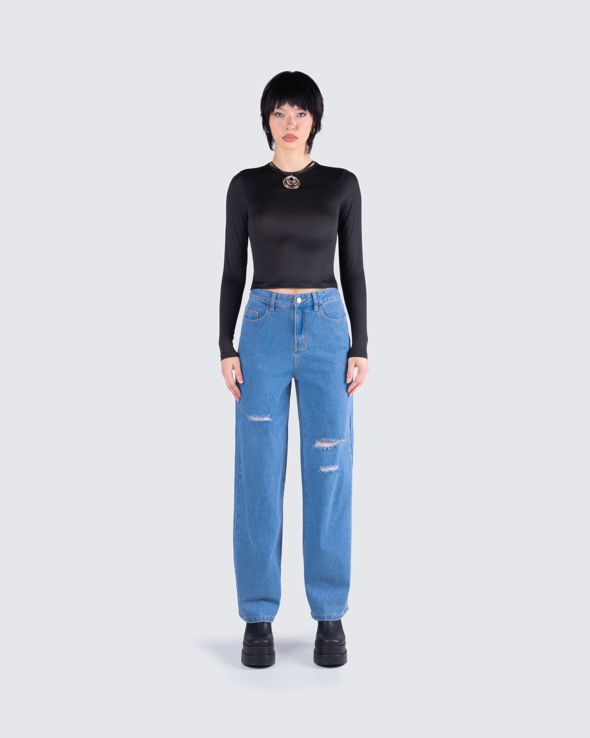 Vivi Casual Set model front