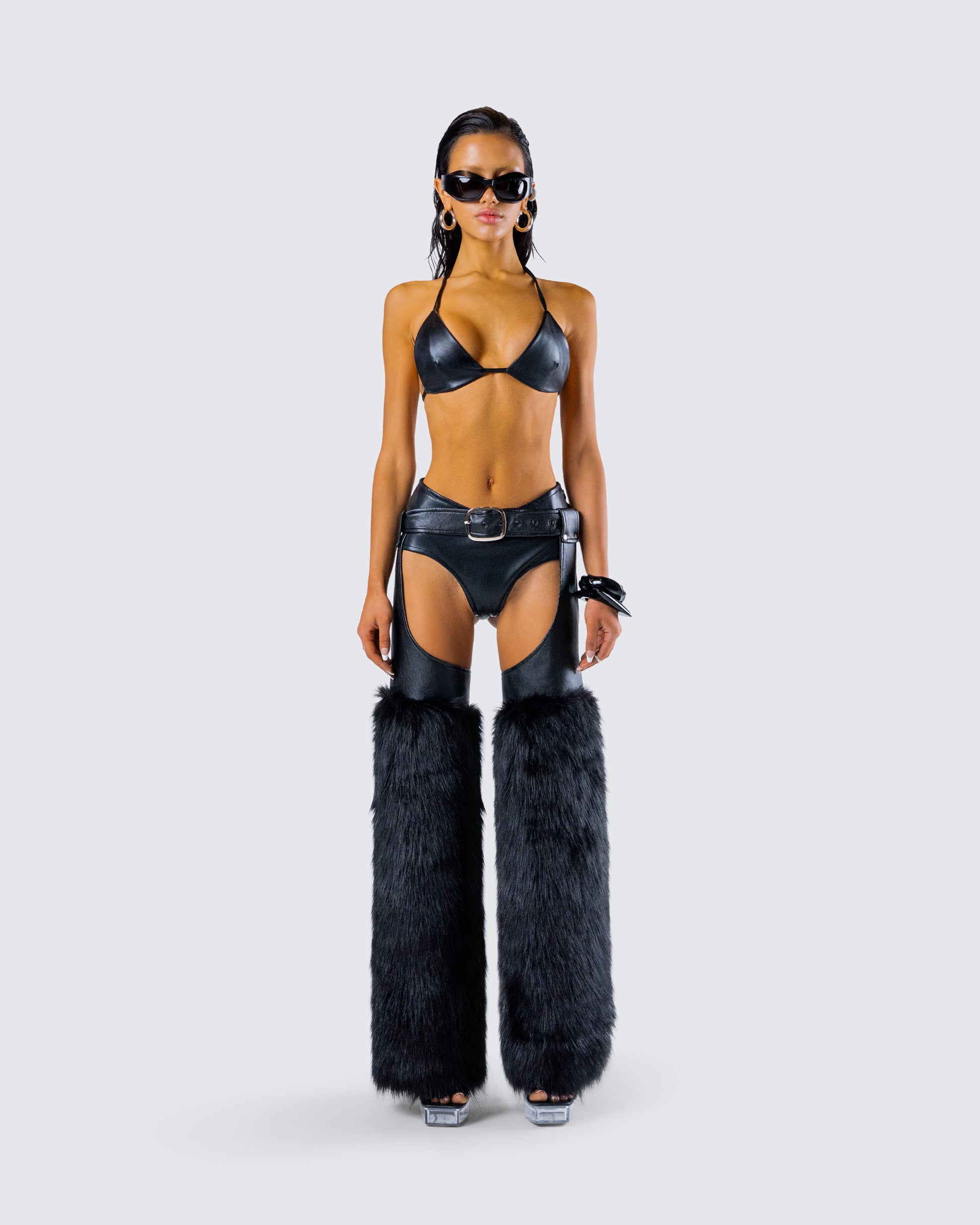 Zaria Hot Stuff Set model front